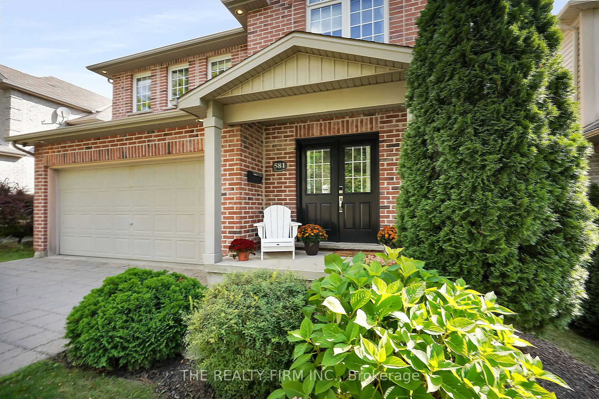 581 Clearwater Crescent