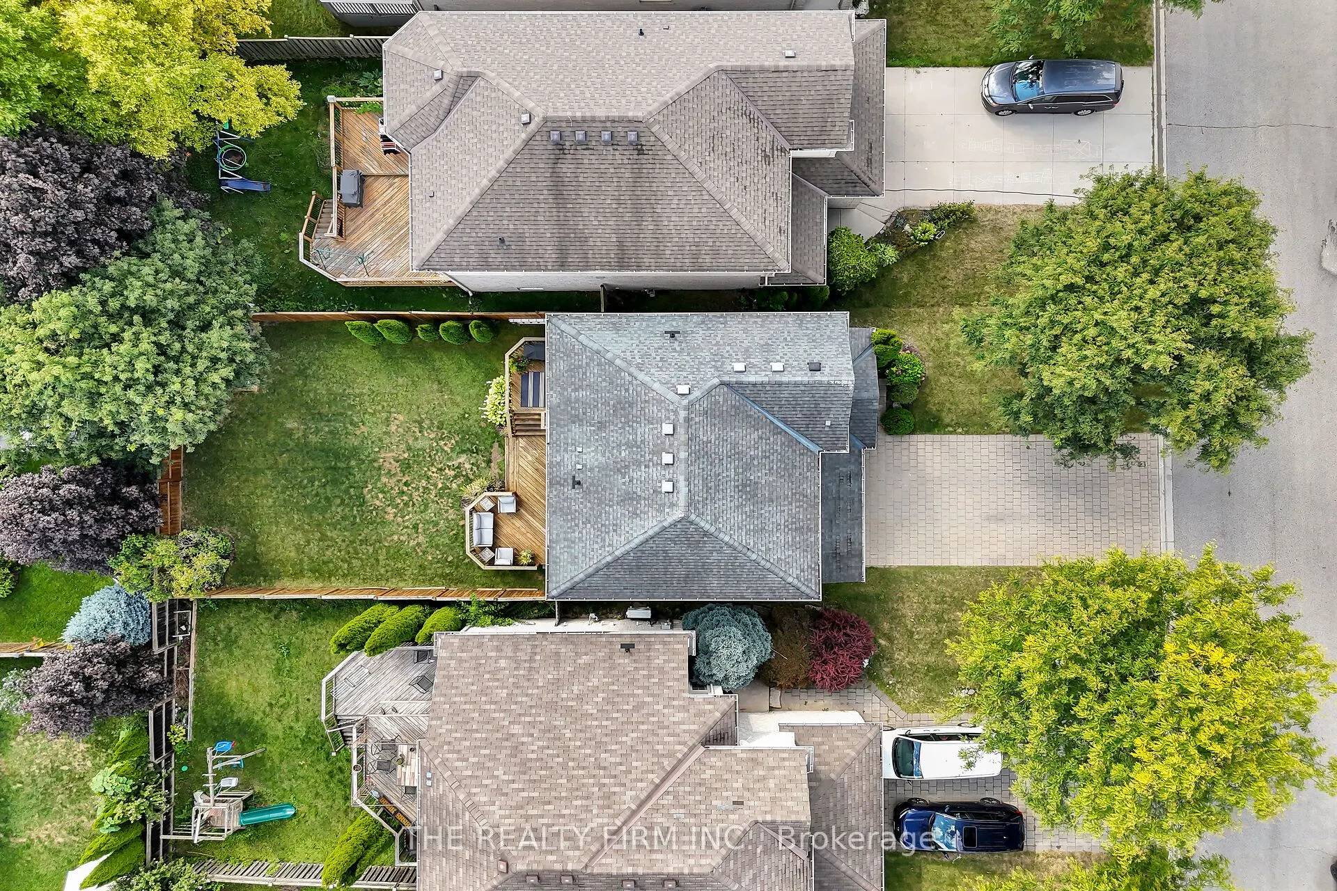 581 Clearwater Crescent
