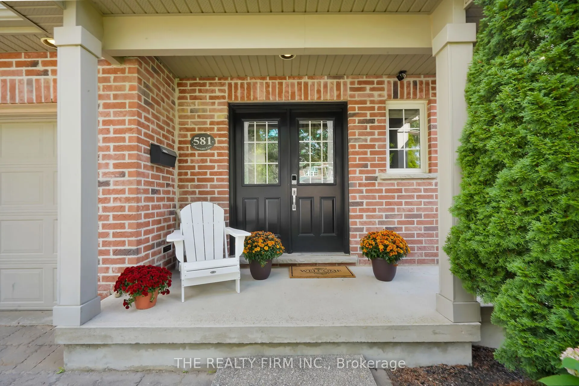 581 Clearwater Crescent