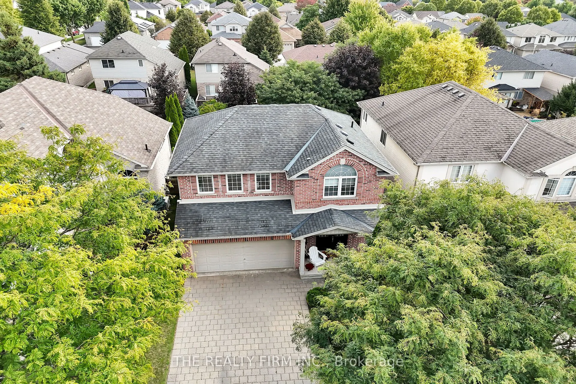 581 Clearwater Crescent