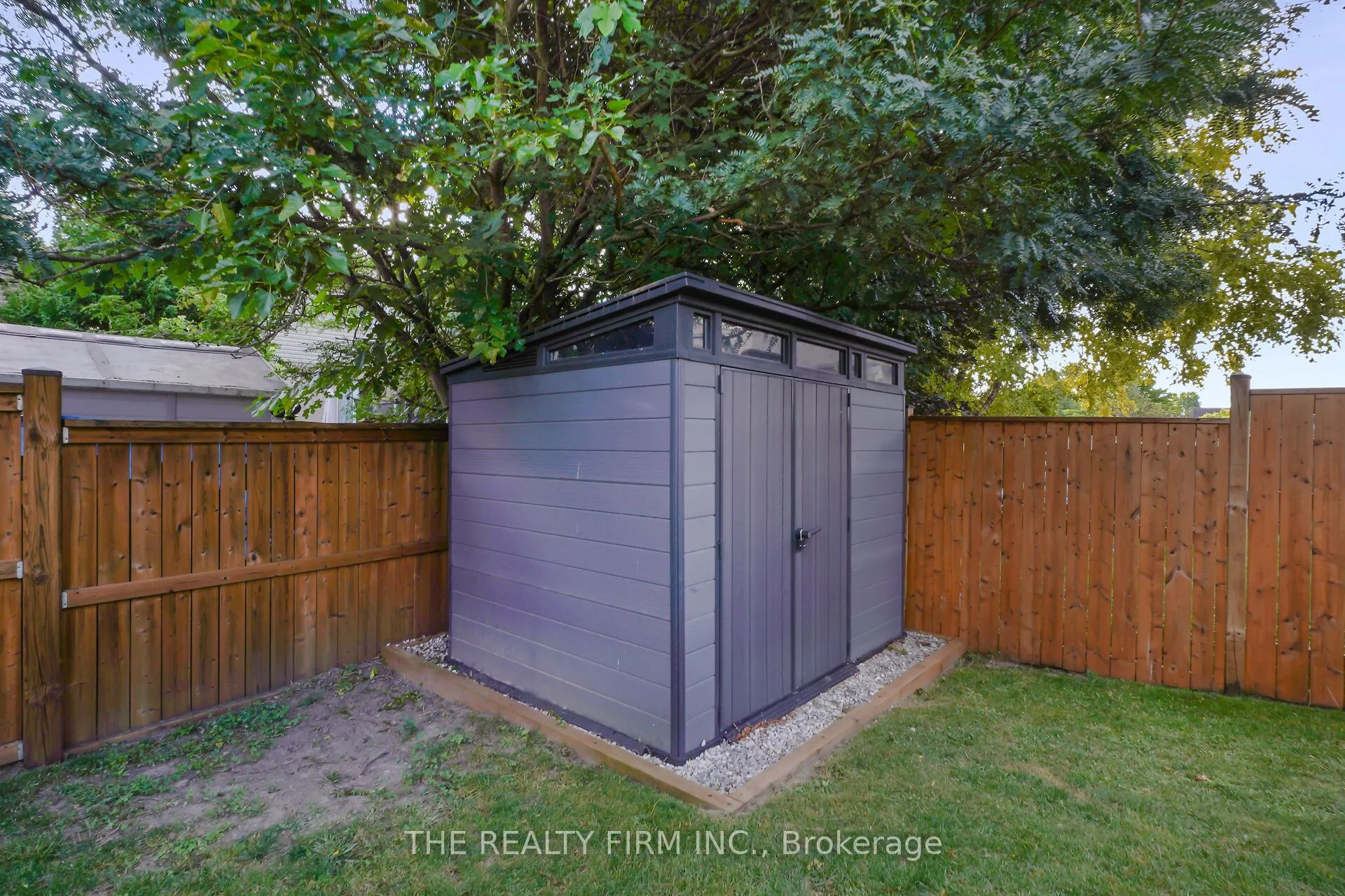 581 Clearwater Crescent