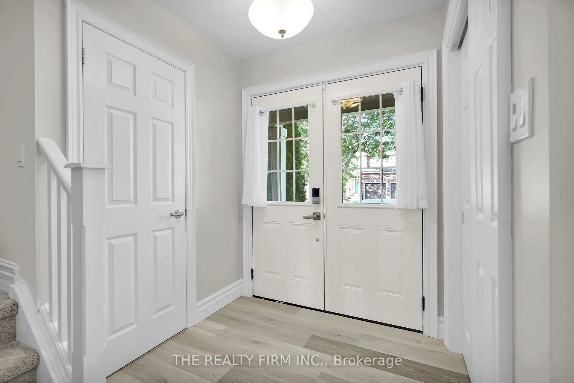 581 Clearwater Crescent