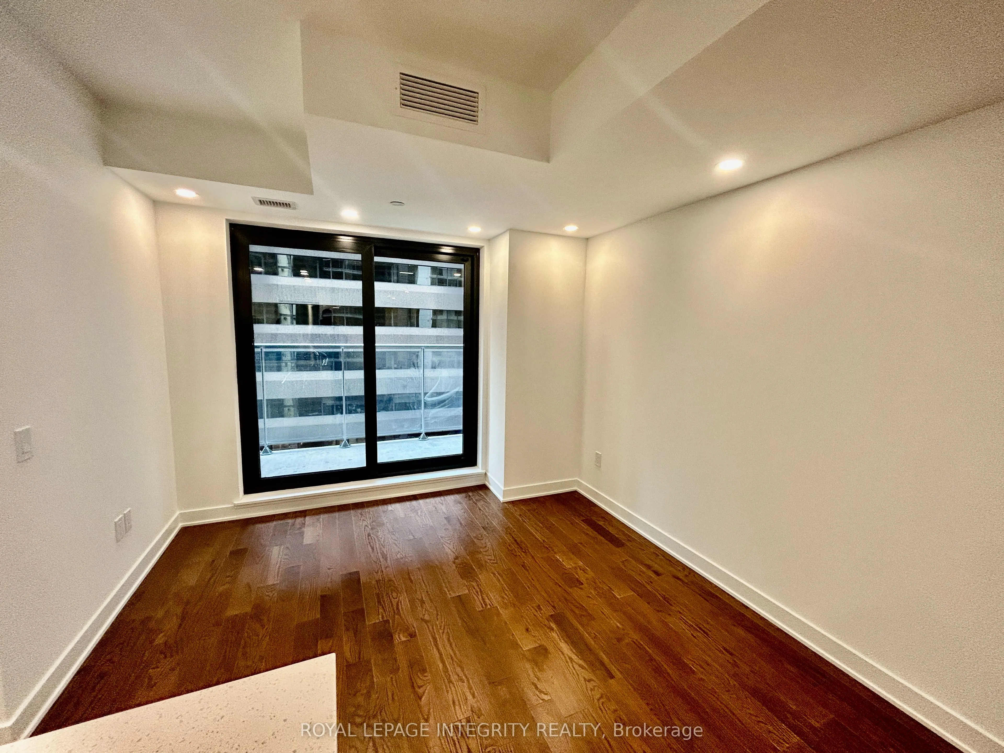 340 Queen Street, #602