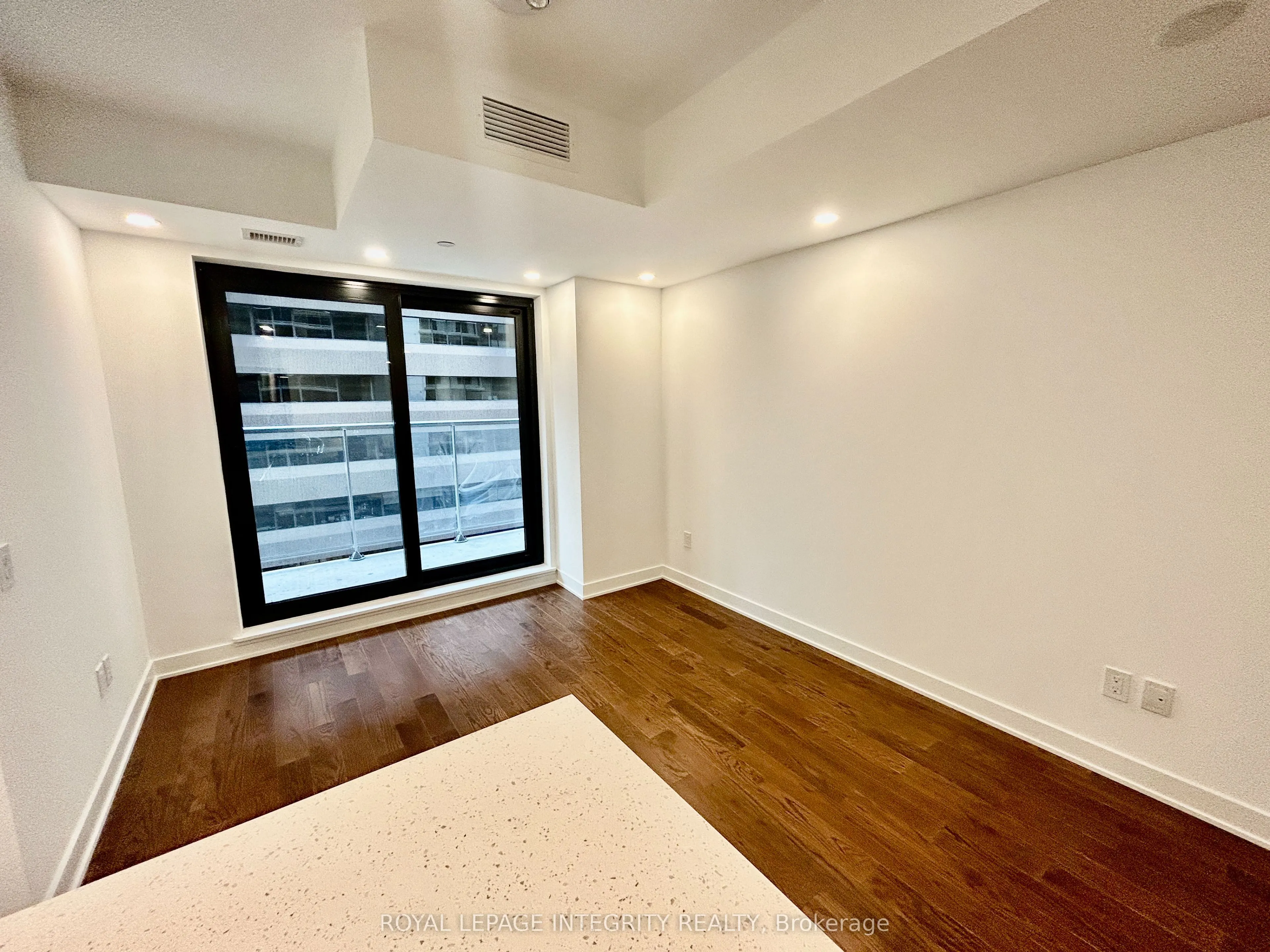 340 Queen Street, #602
