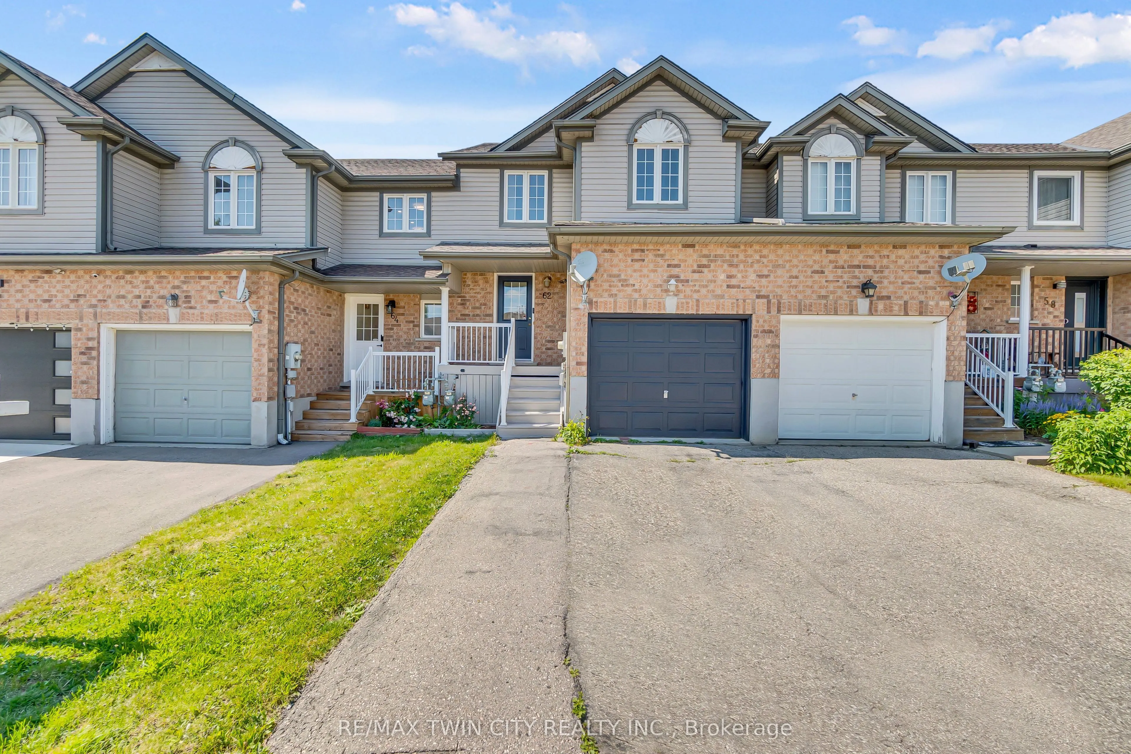 62 Foxglove Crescent