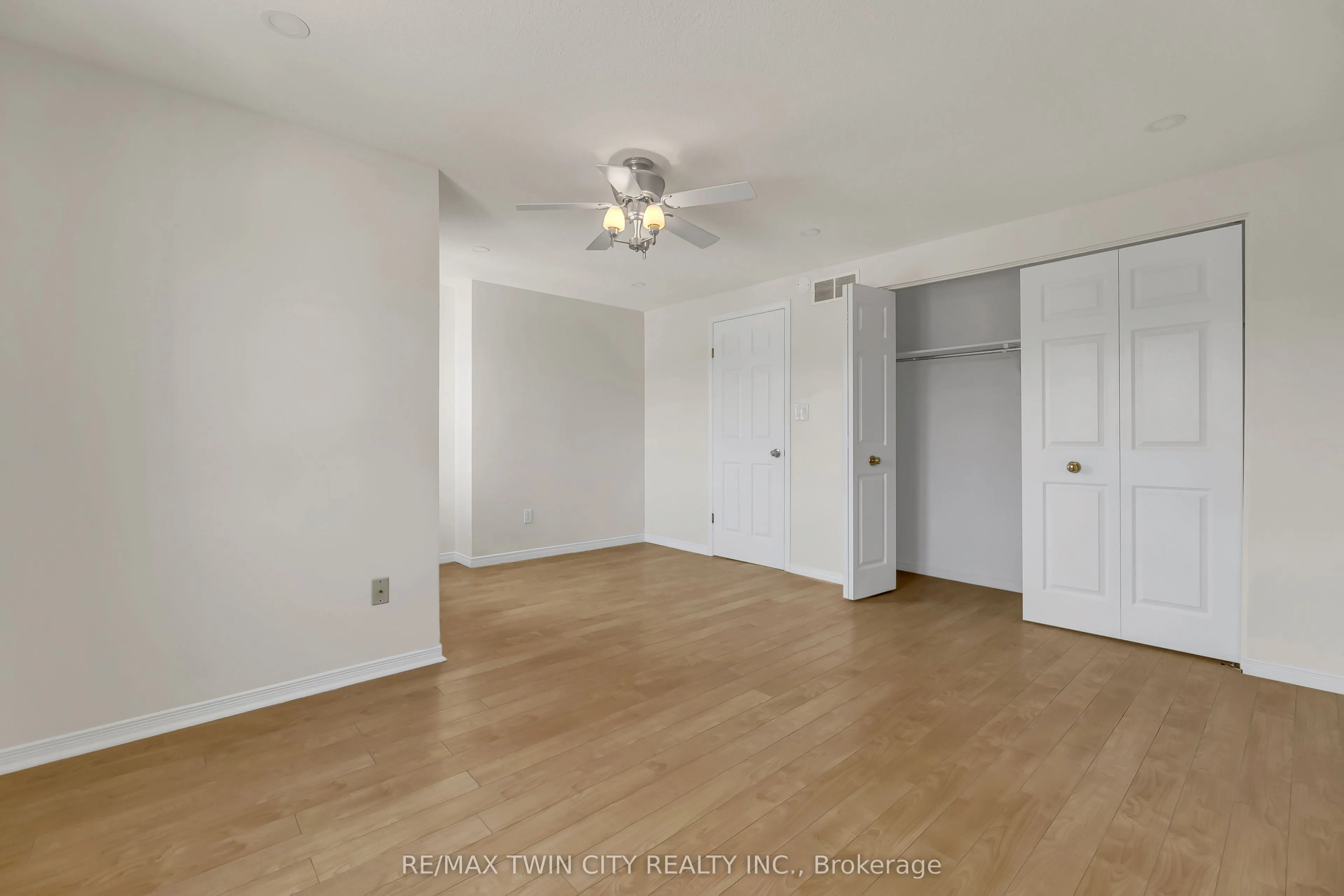 62 Foxglove Crescent