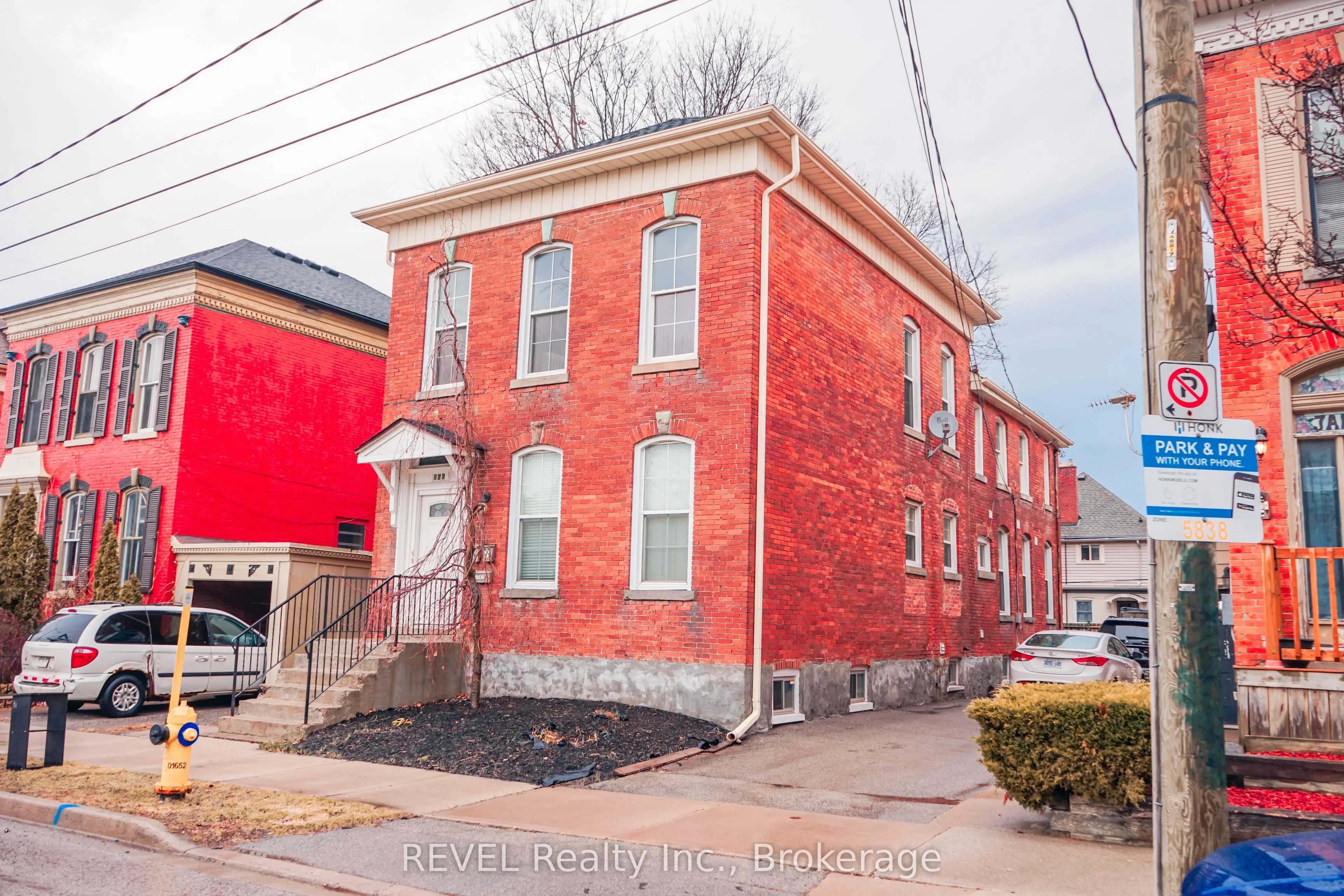 166 James Street, #Unit 1