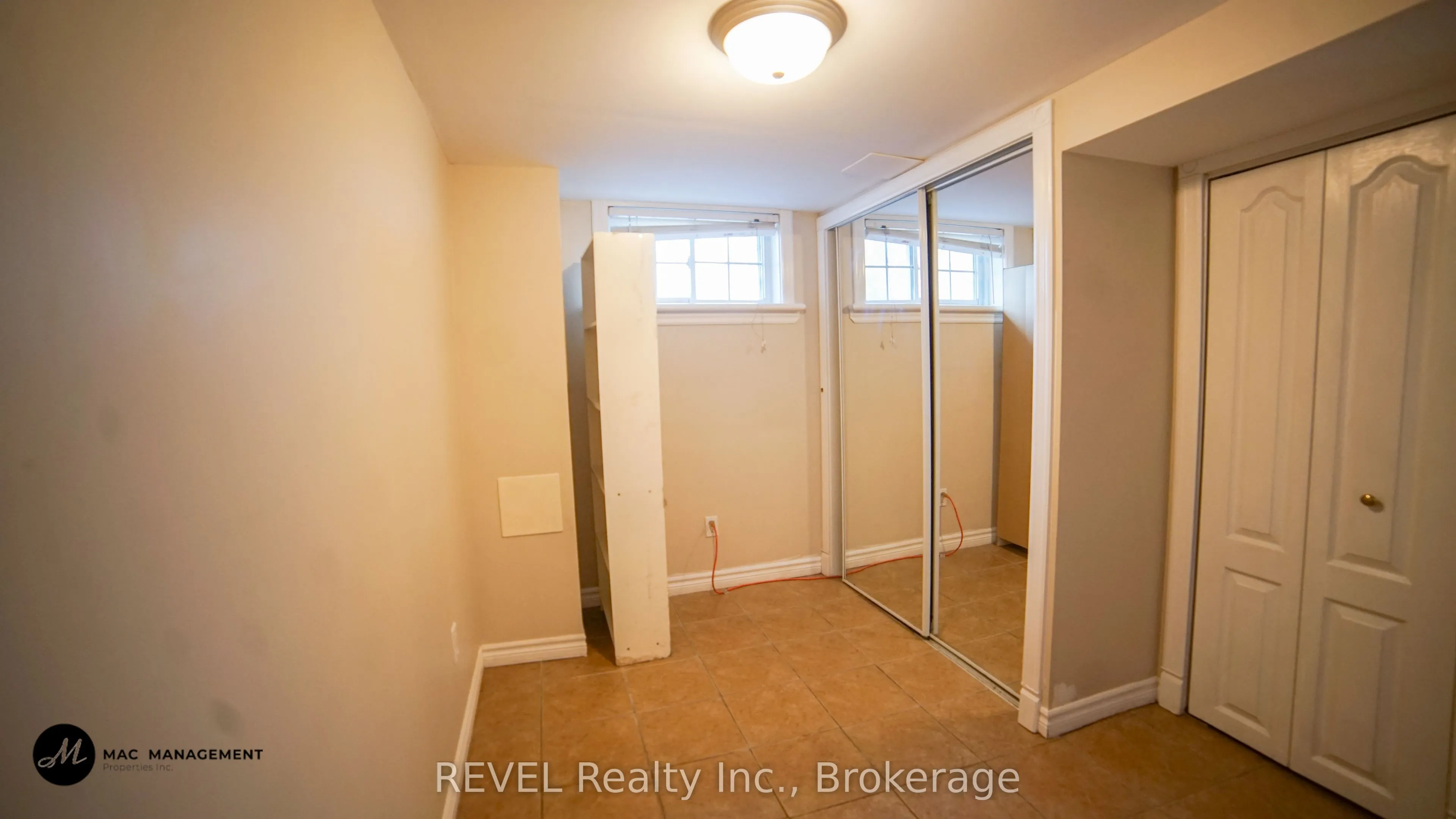 31 Philip Street, #Lower