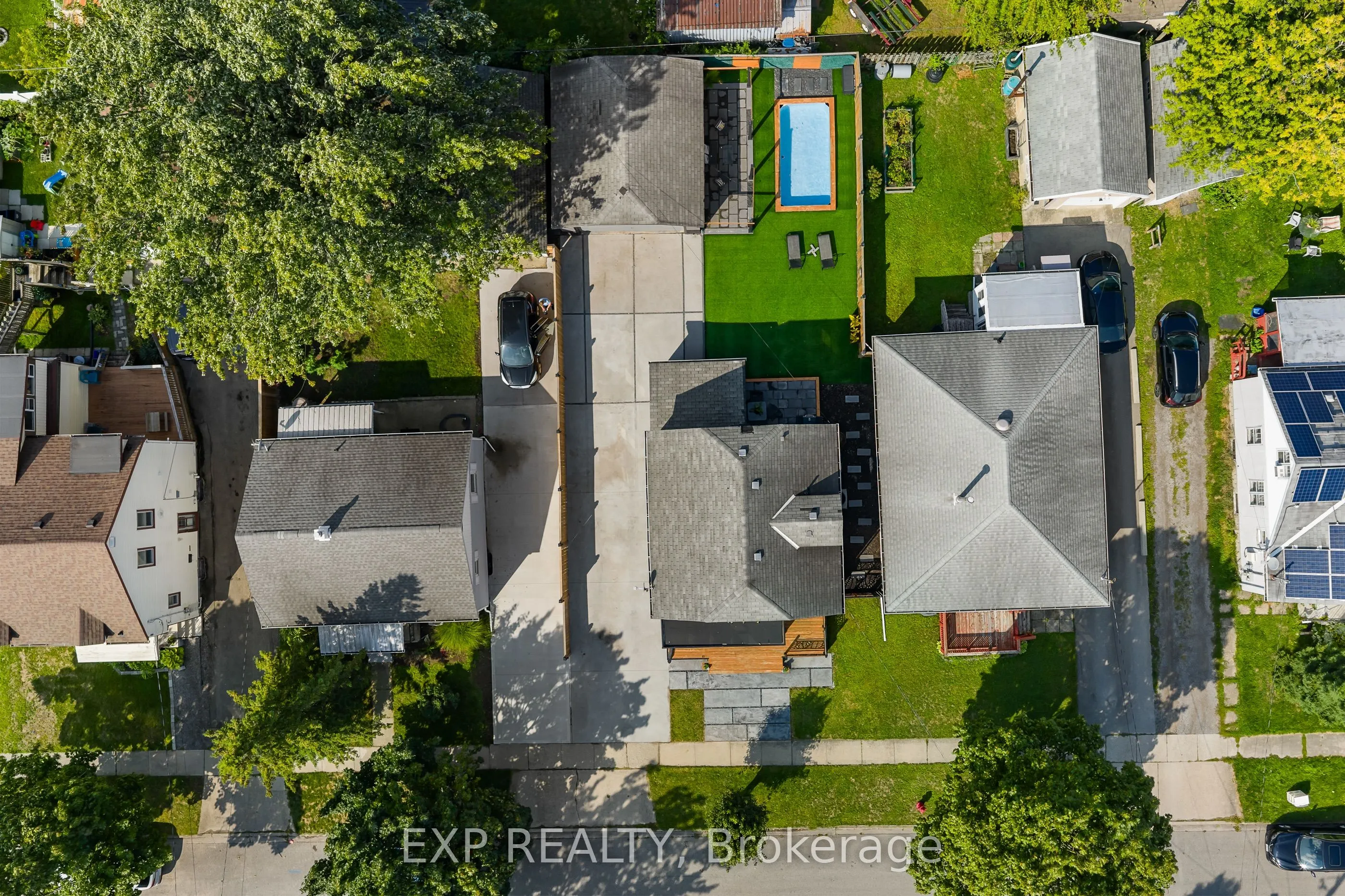 249 Wallace Avenue S