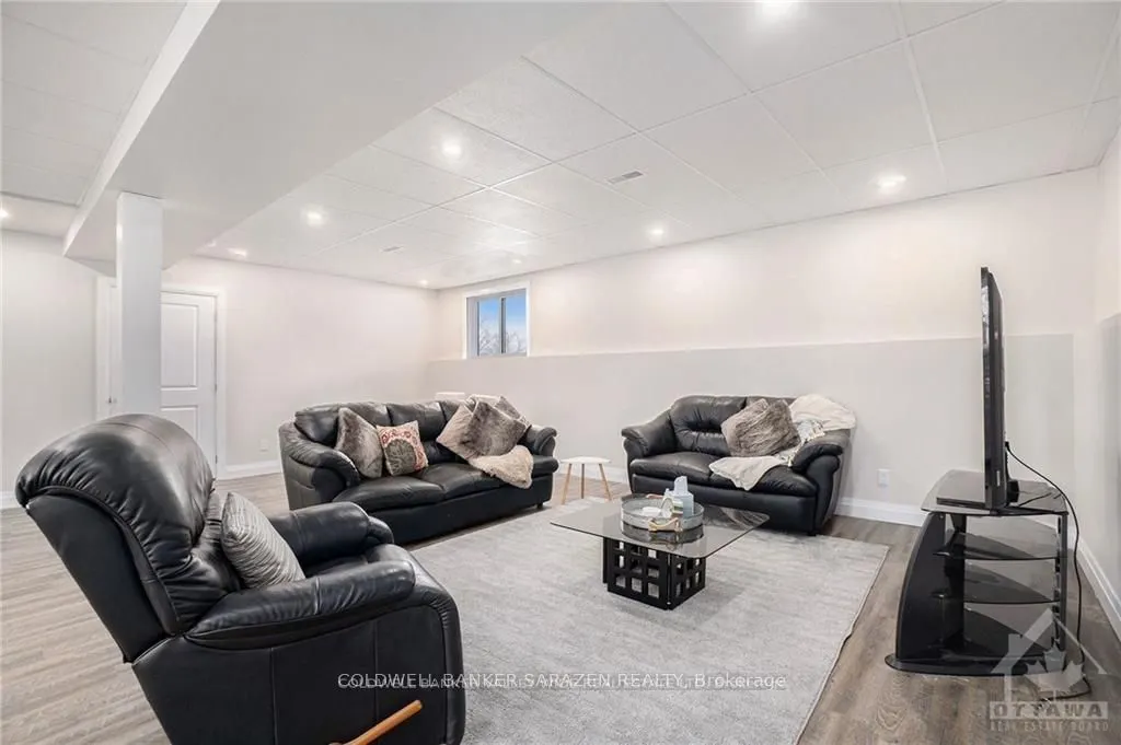902 Munro Drive