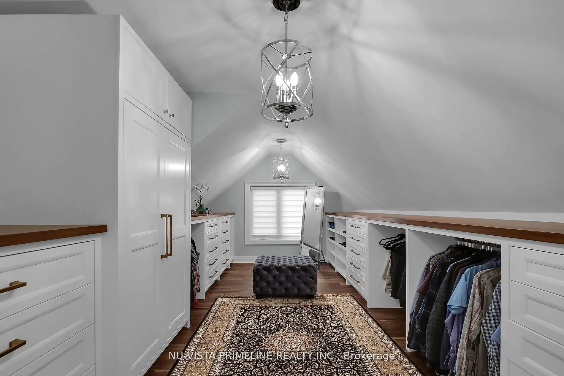 2217 Dauncey Crescent