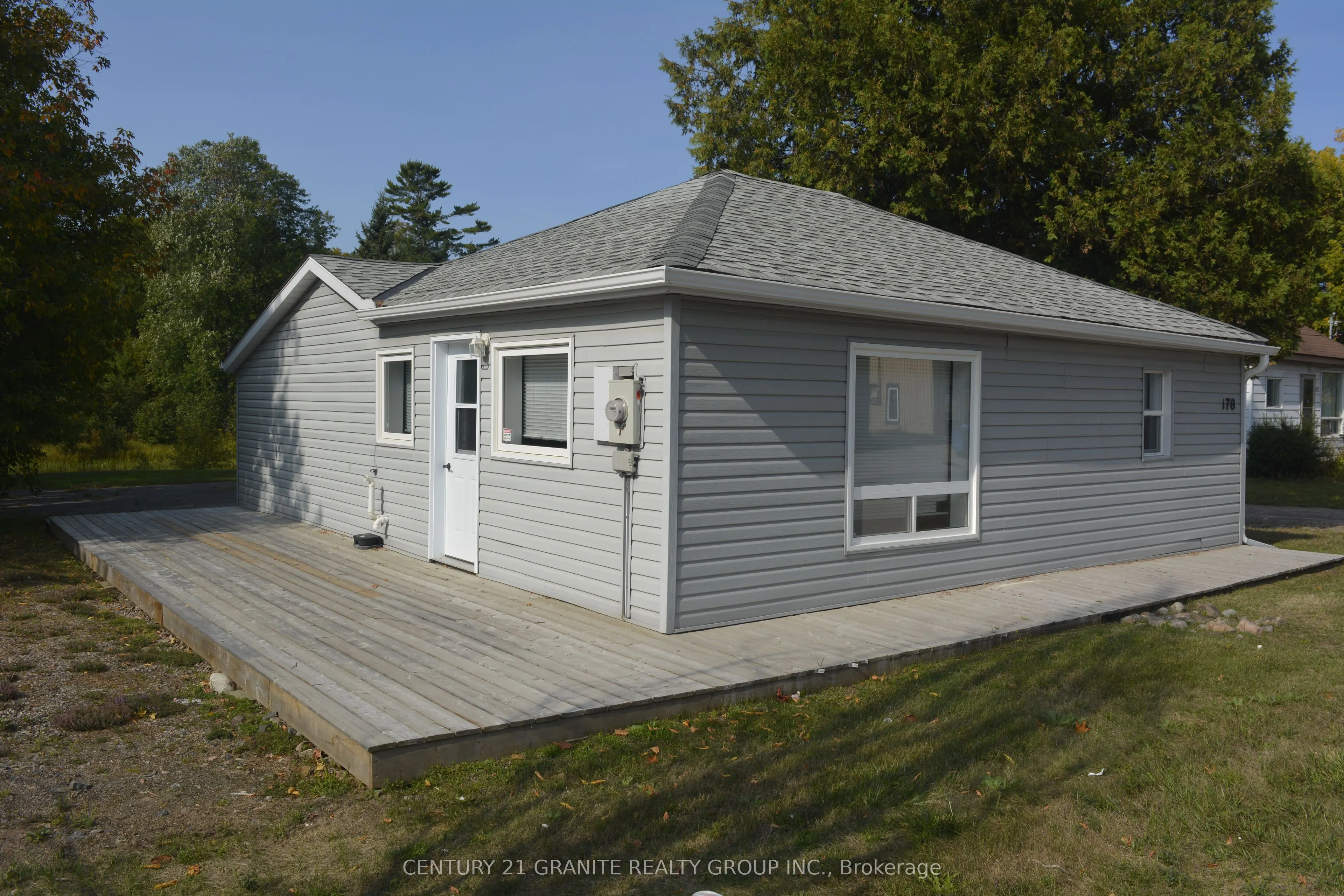 178 Hastings Street N