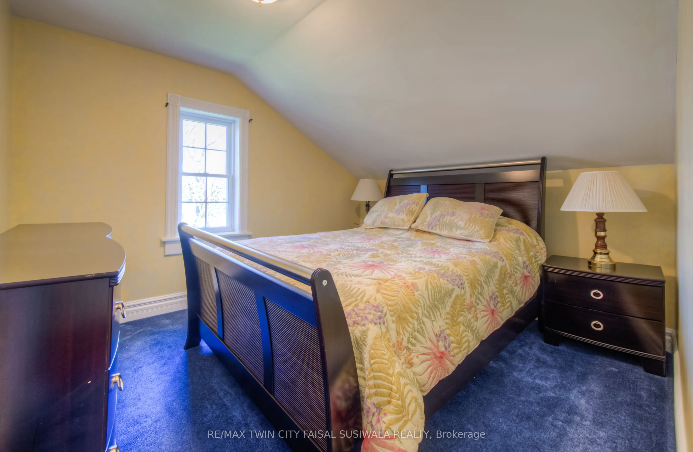 150 WOOLWICH Street S