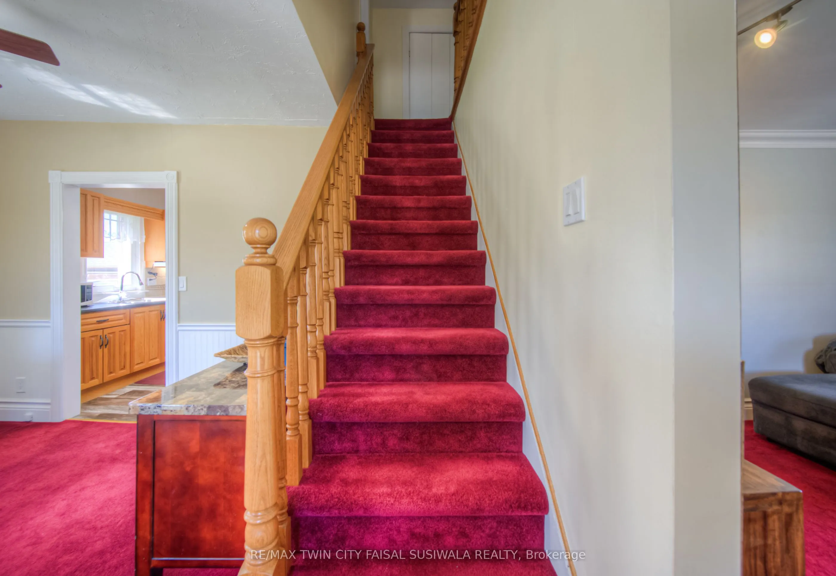 150 WOOLWICH Street S