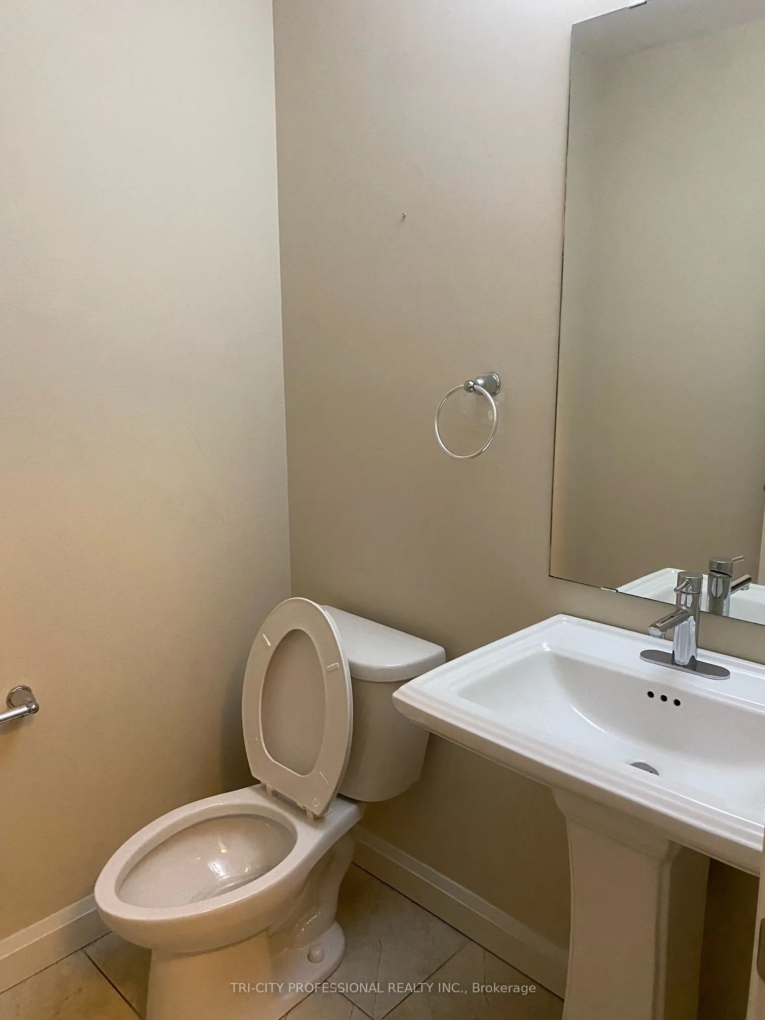 23 Echovalley Drive, #7