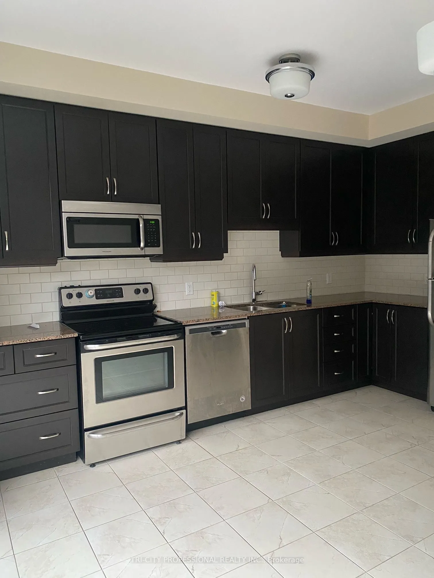 23 Echovalley Drive, #7