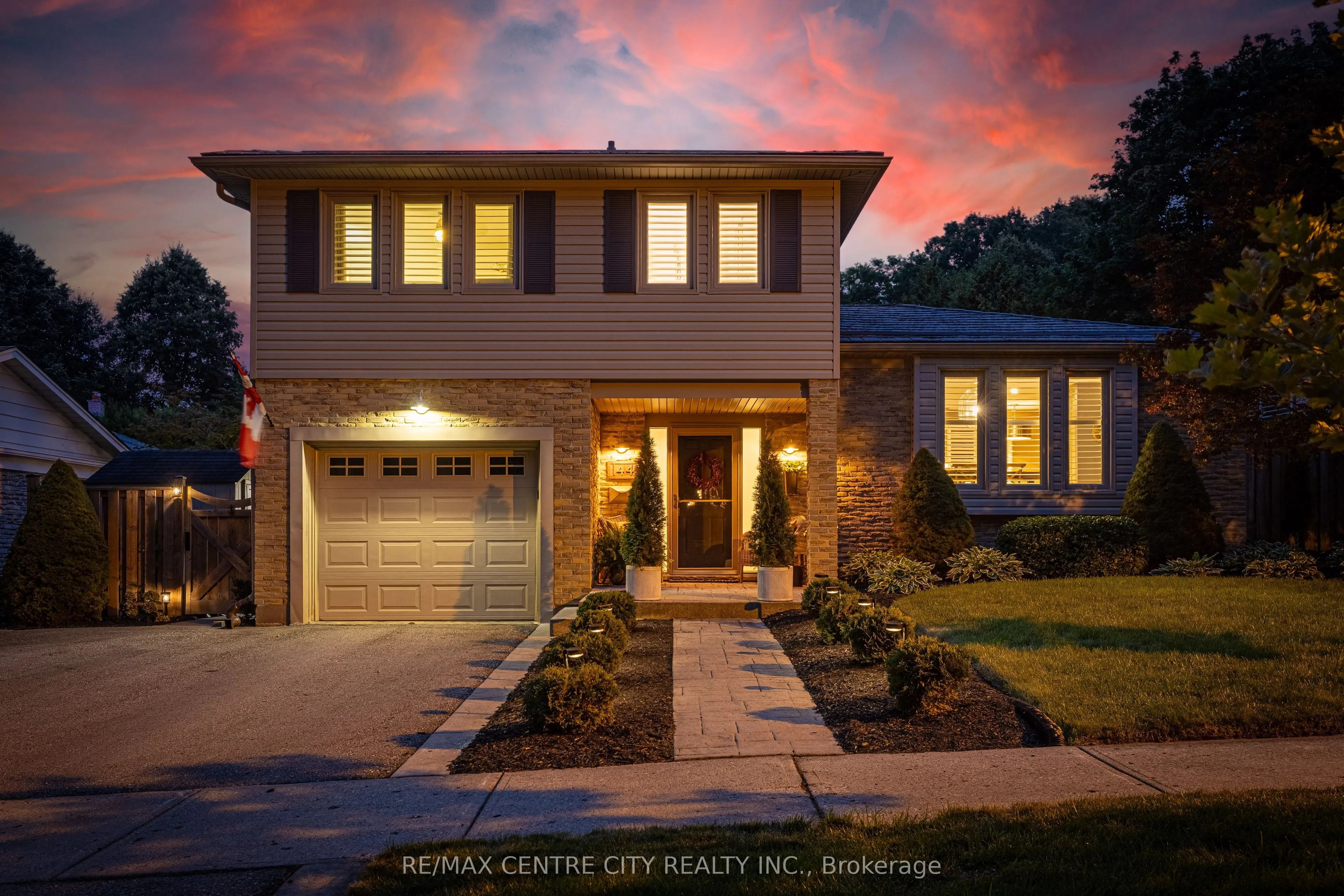144 Springfield Crescent