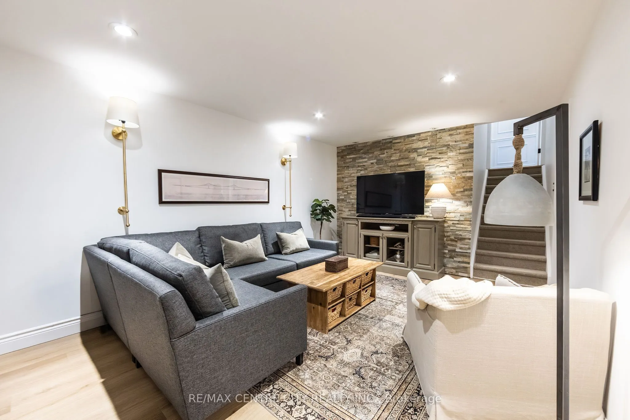144 Springfield Crescent