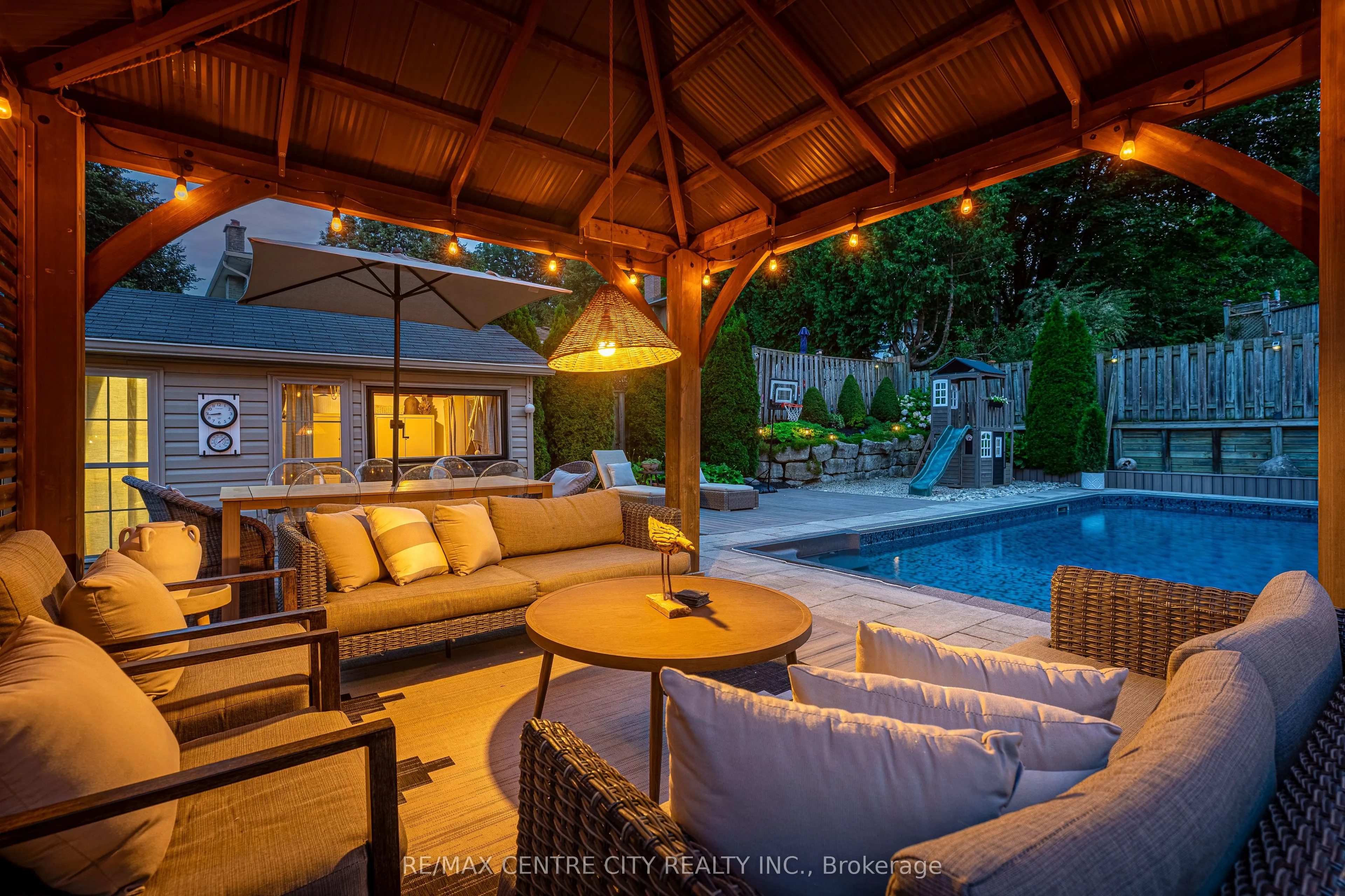 144 Springfield Crescent
