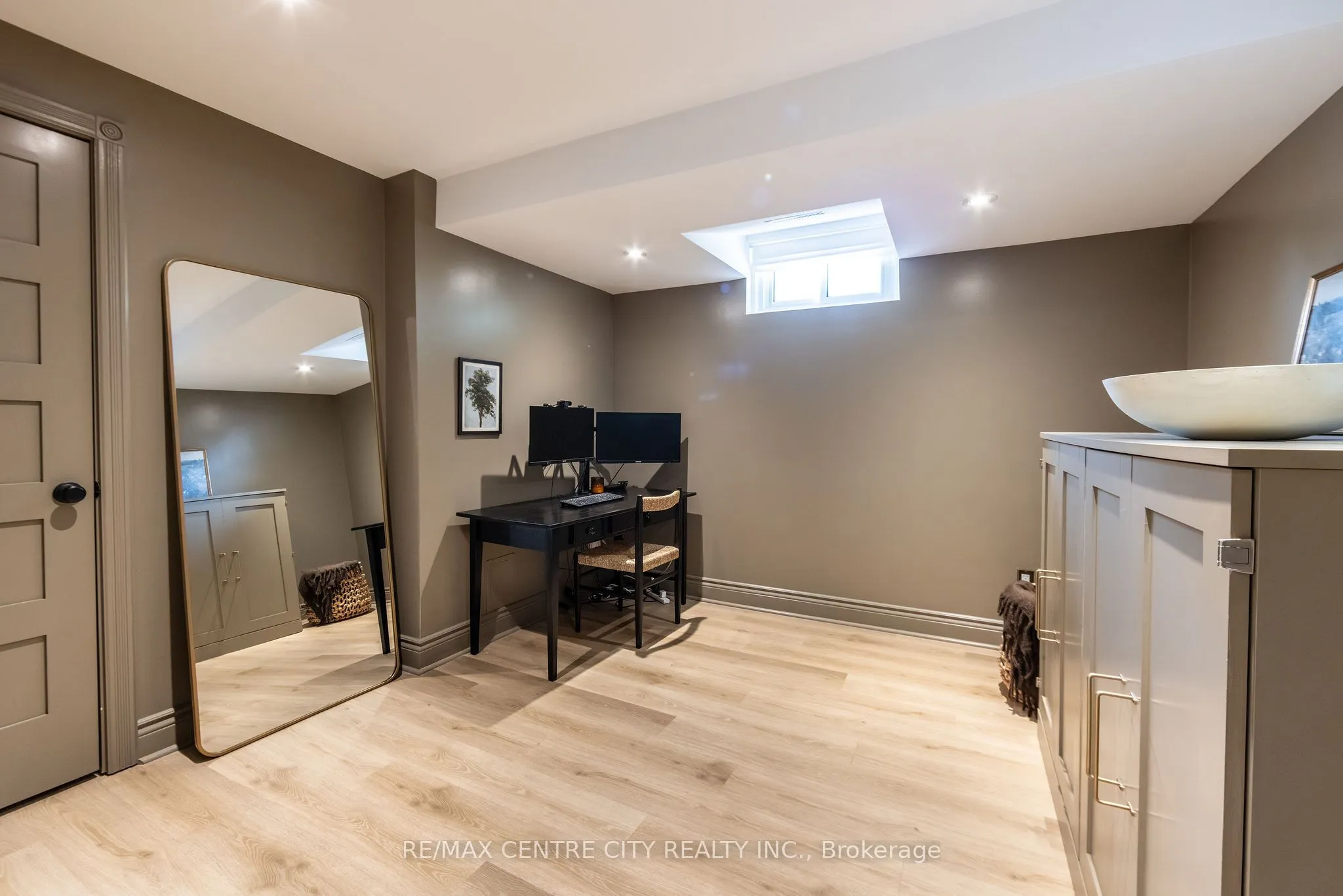 144 Springfield Crescent