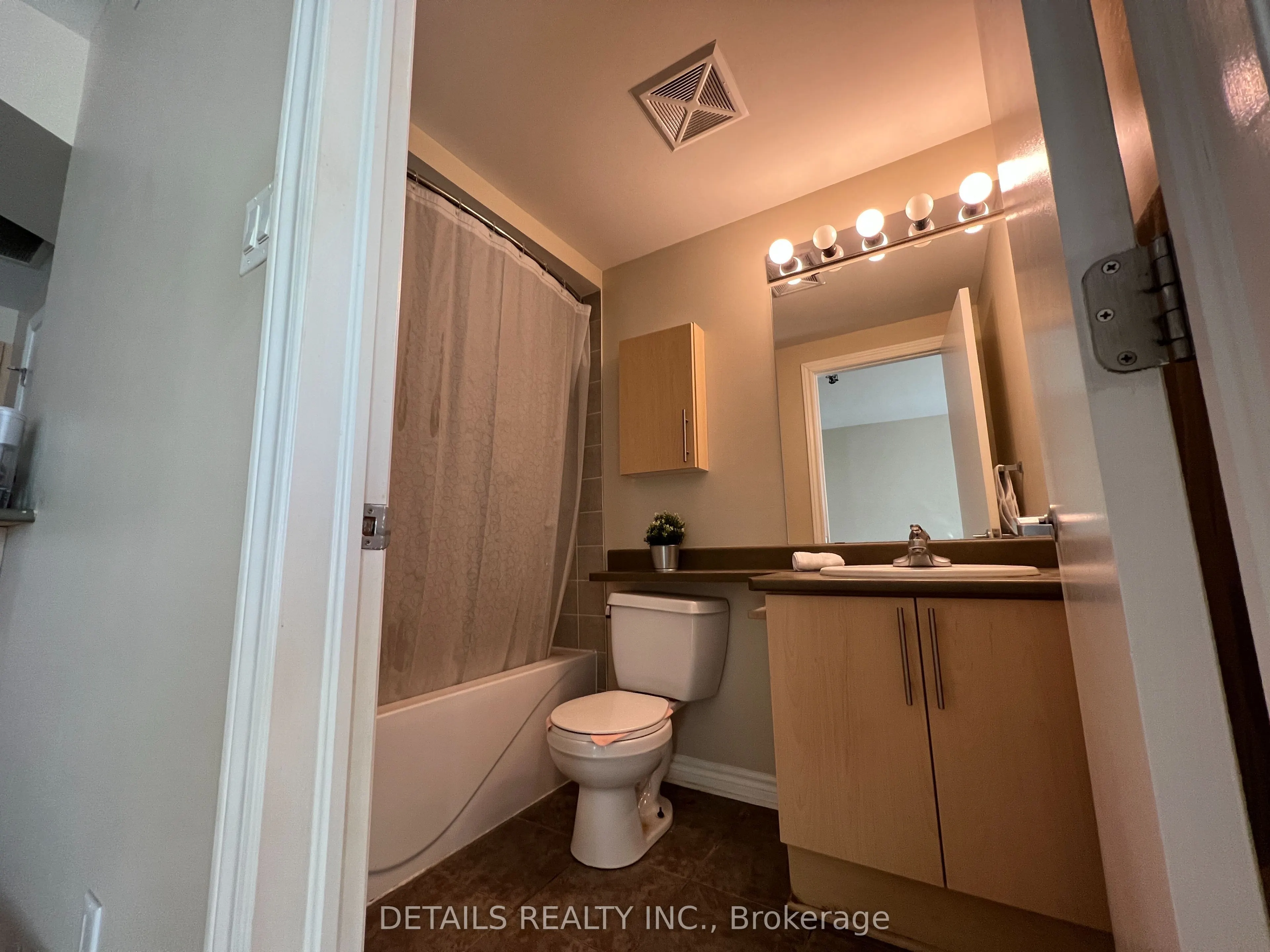 200 Rideau Street SE, #1207