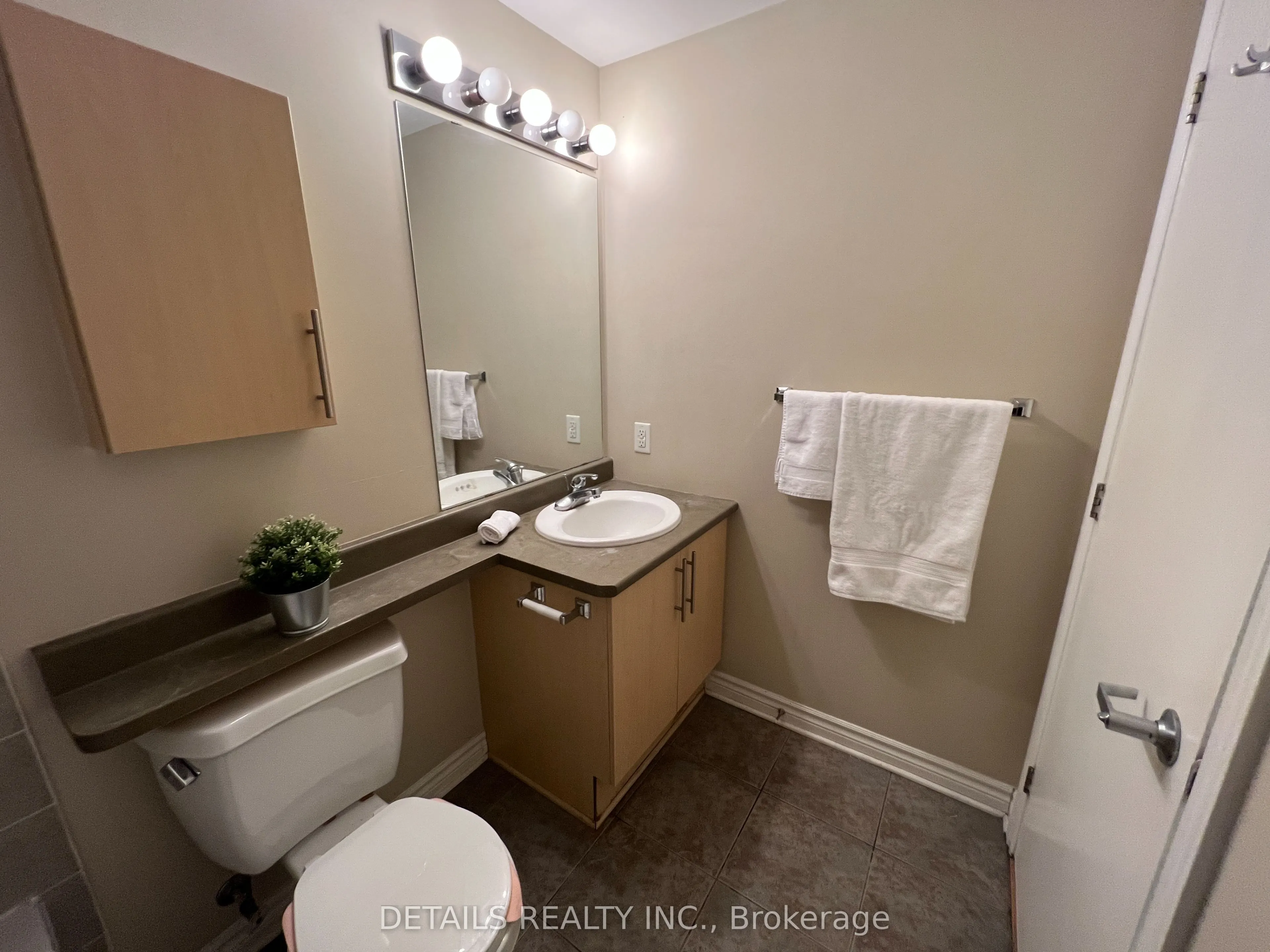 200 Rideau Street SE, #1207