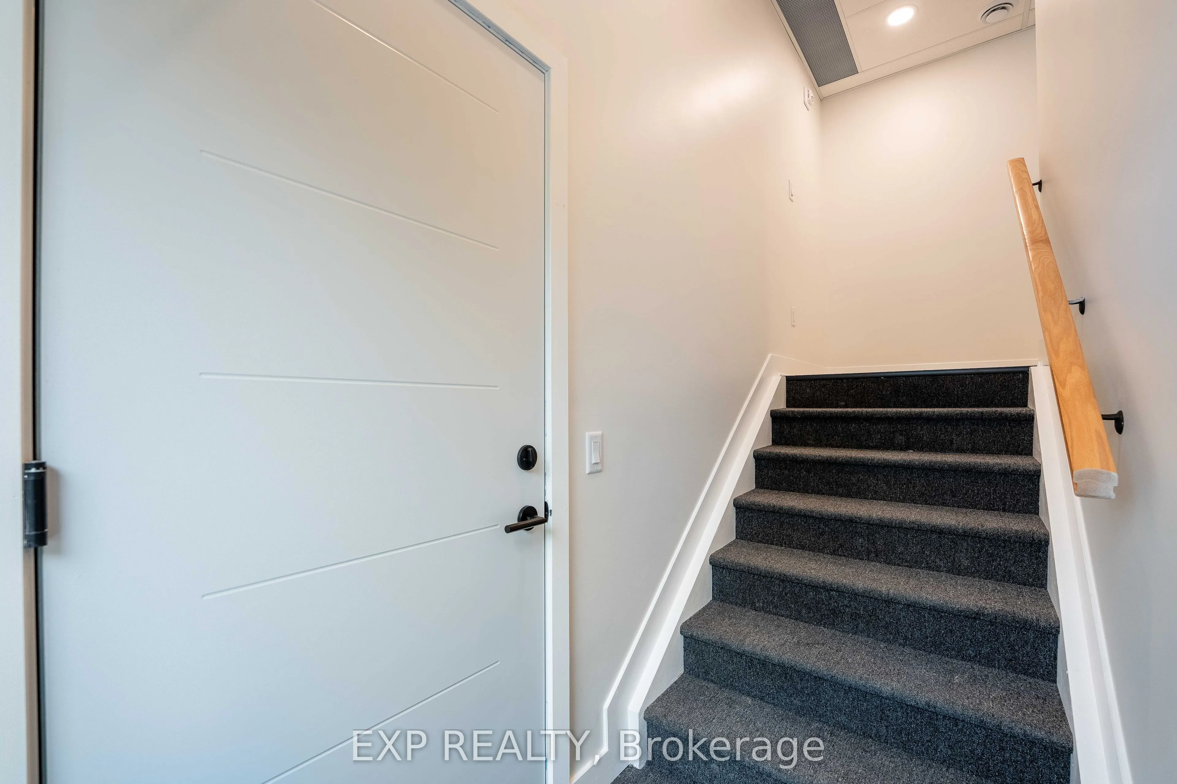 362 Lacasse Avenue, #101