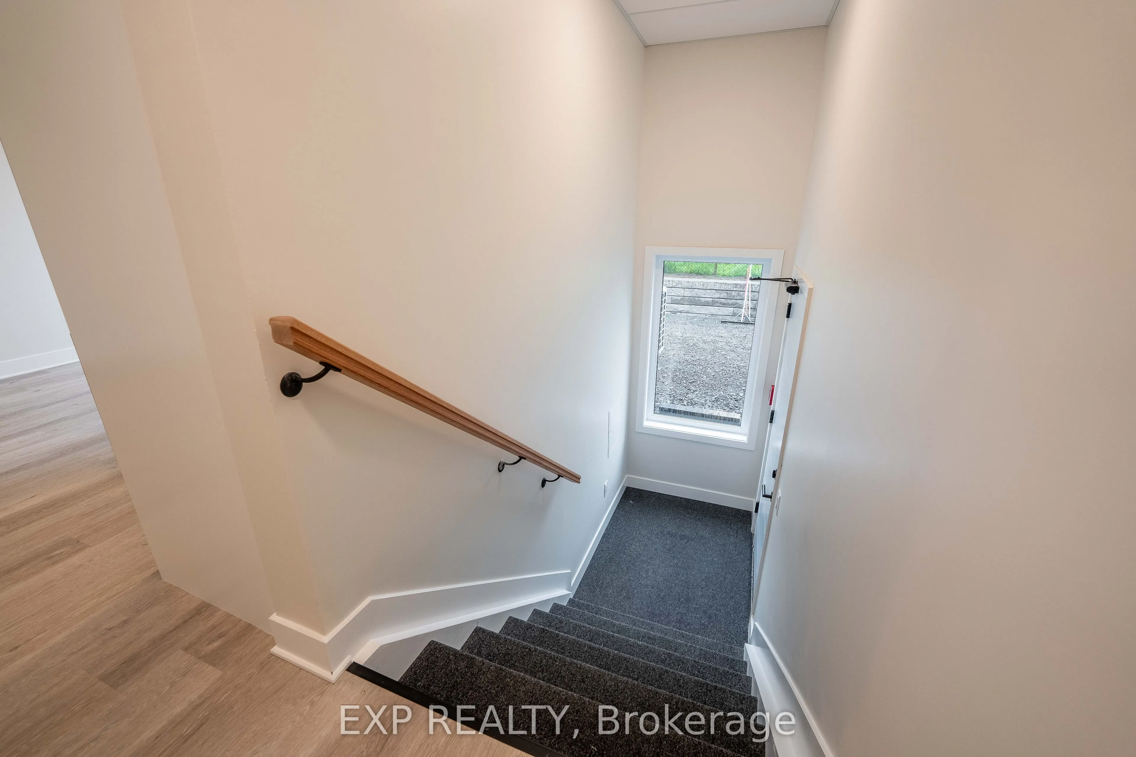 362 Lacasse Avenue, #101