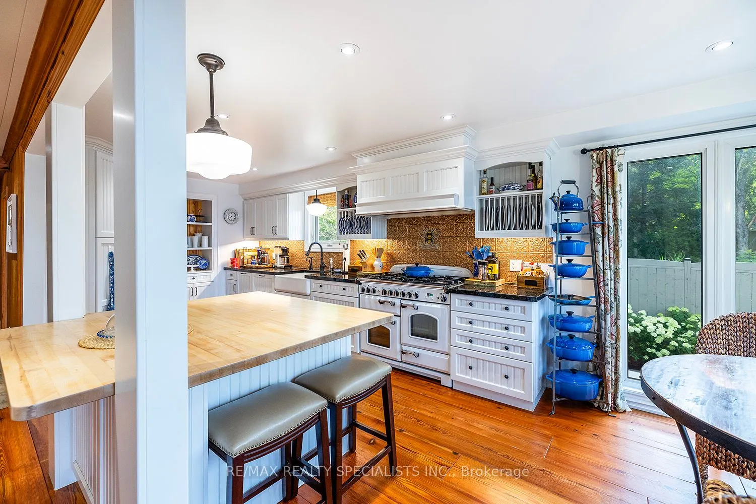 127 Driftwood Village Road