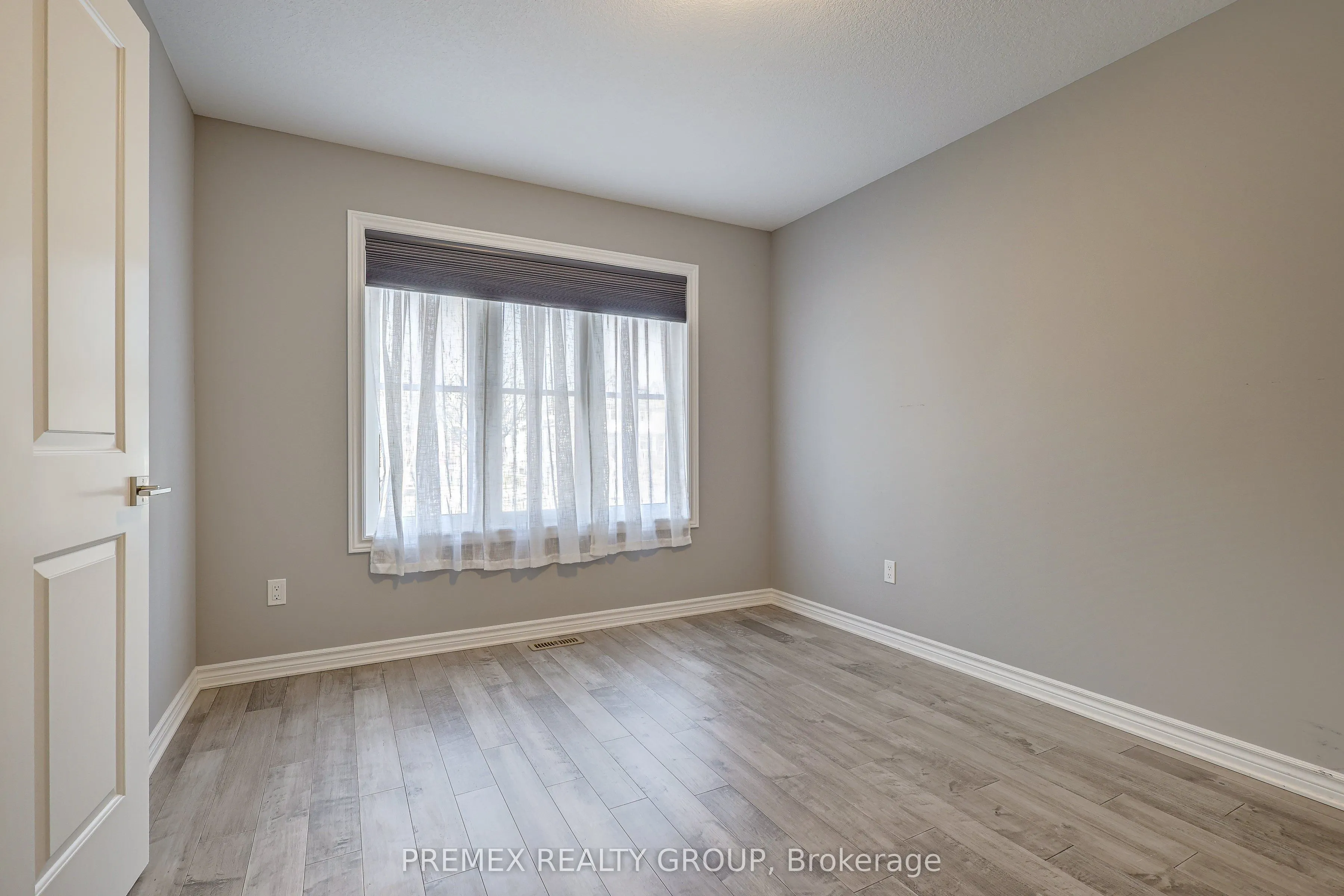 77 Princess Avenue, #2