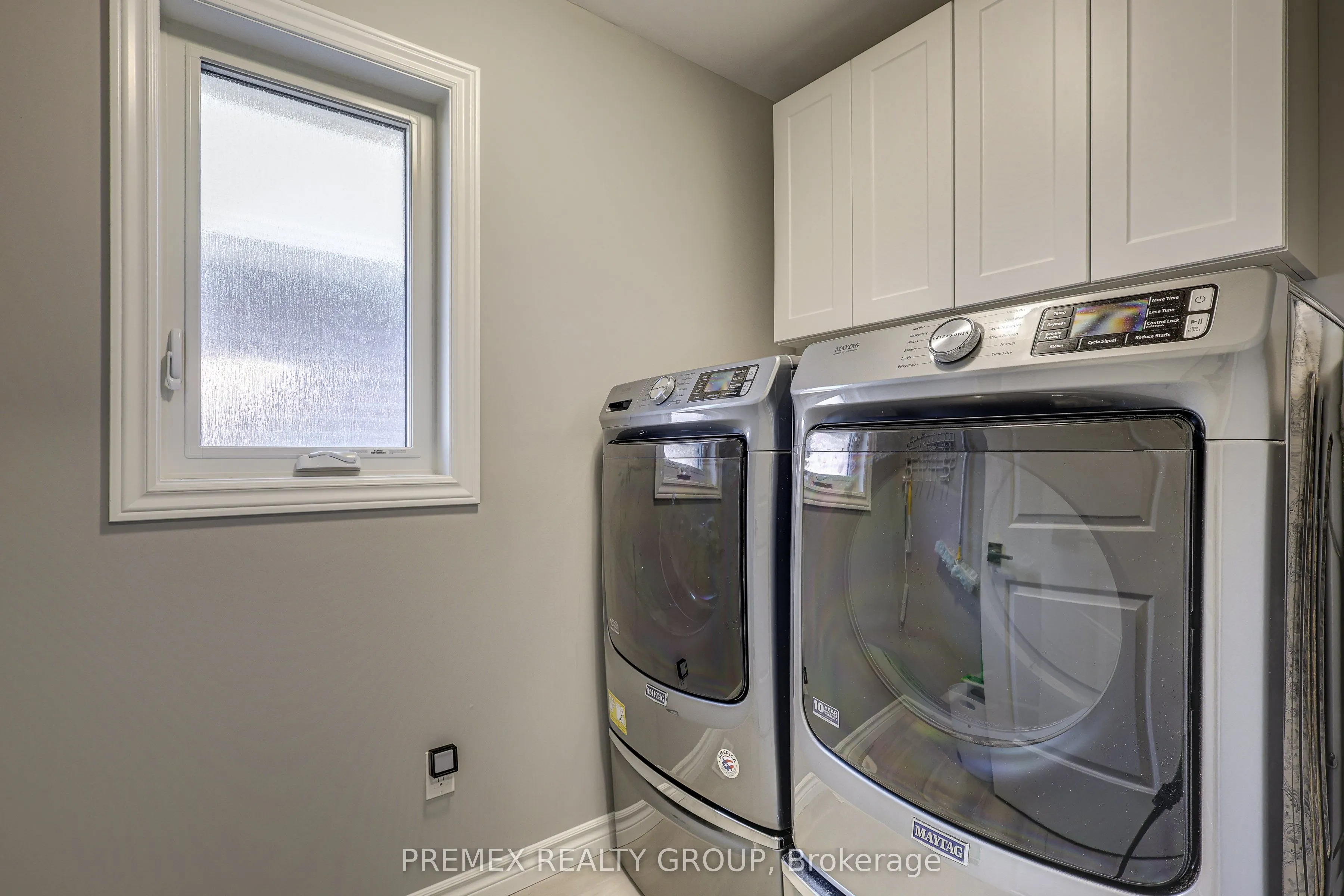 77 Princess Avenue, #2