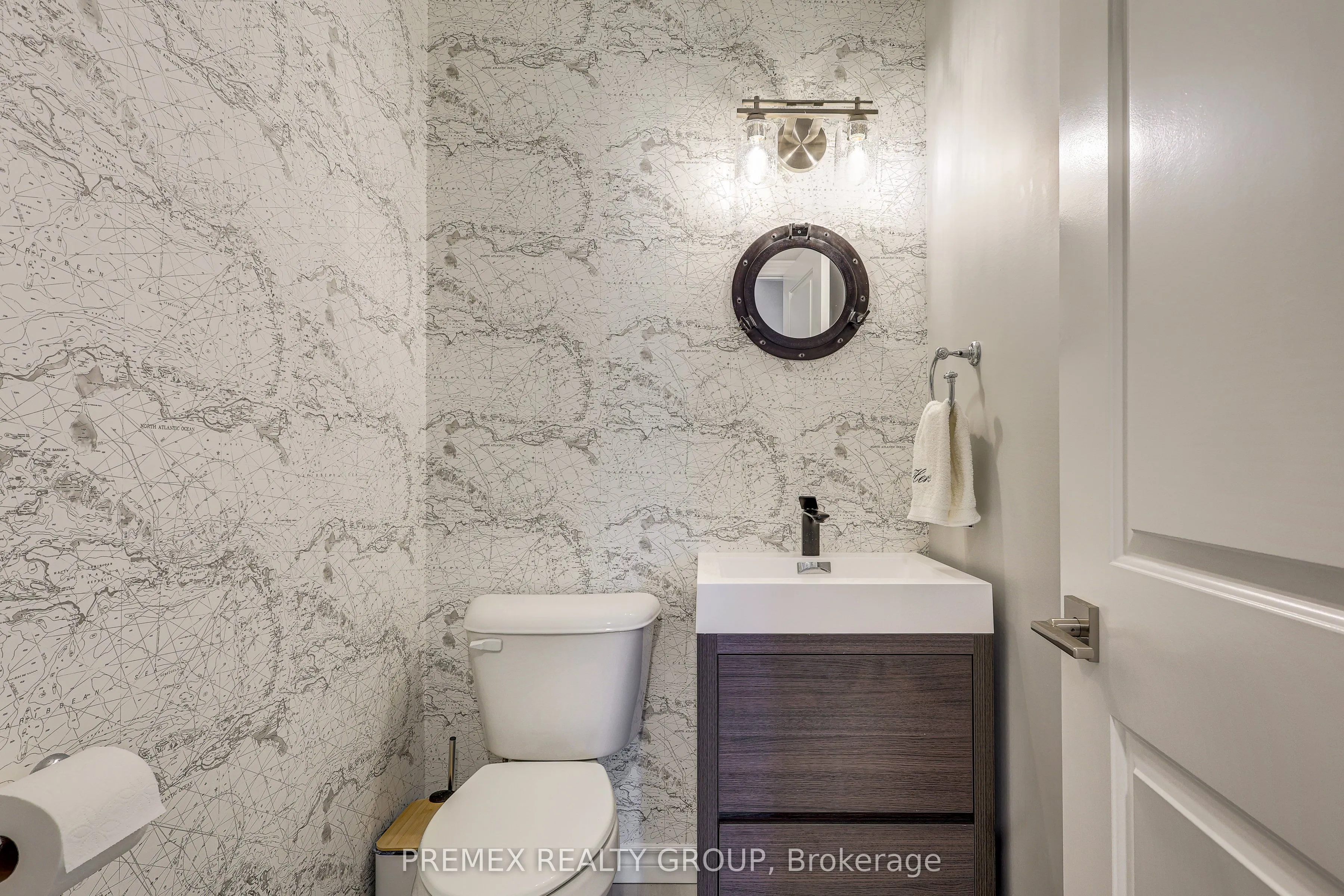 77 Princess Avenue, #2