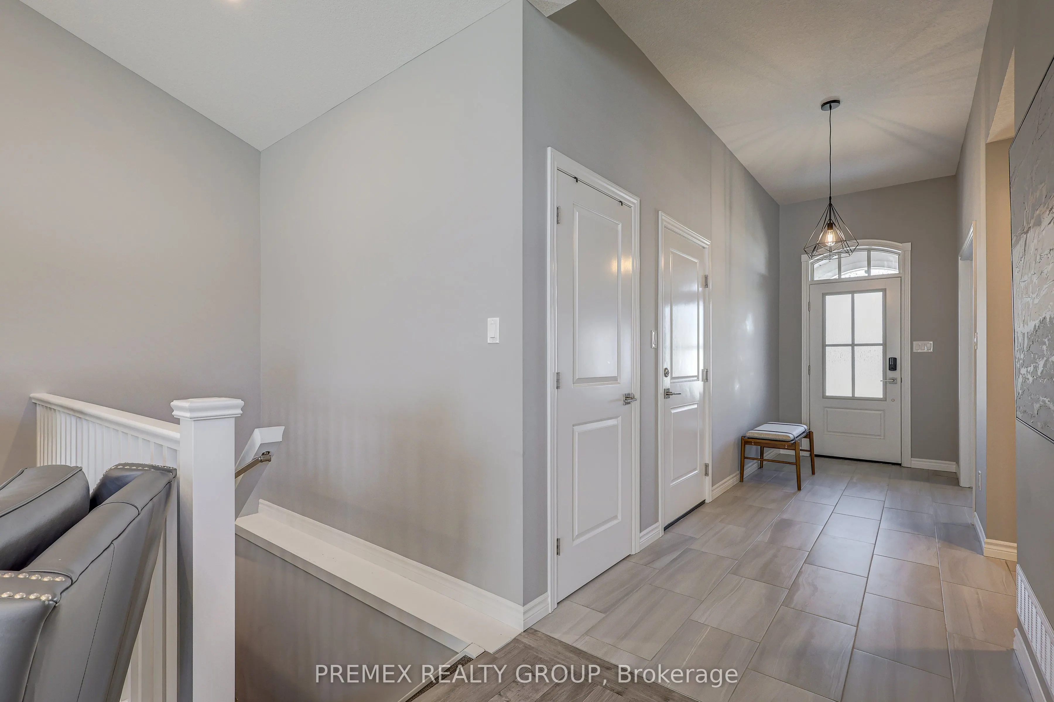 77 Princess Avenue, #2