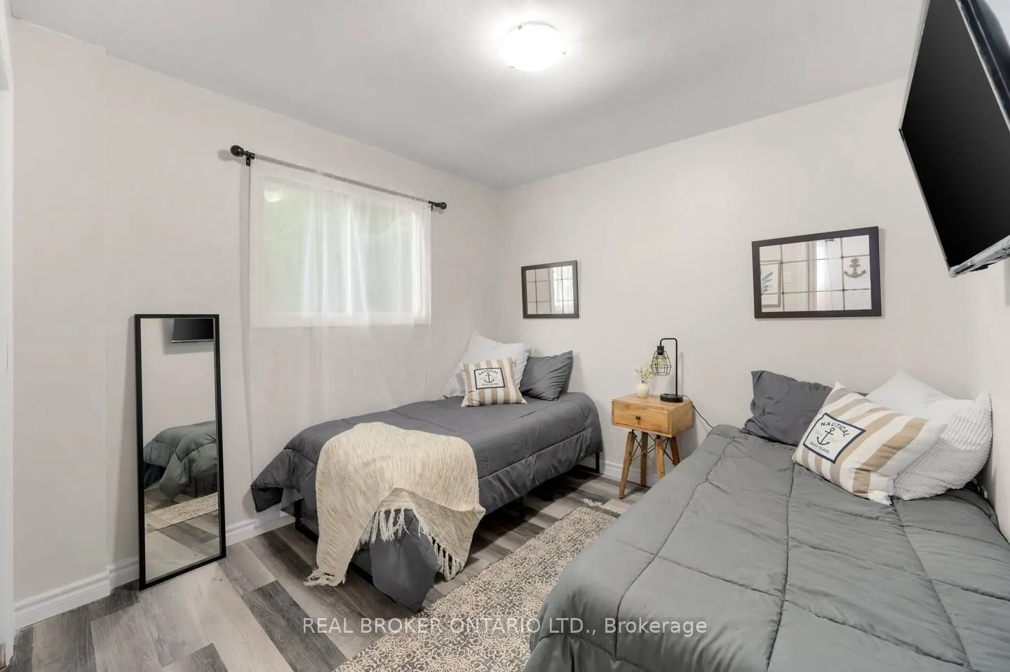 1027 Spensor's Trail