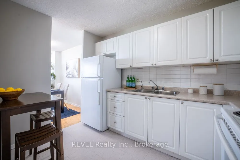 215 Glenridge Avenue, #1104