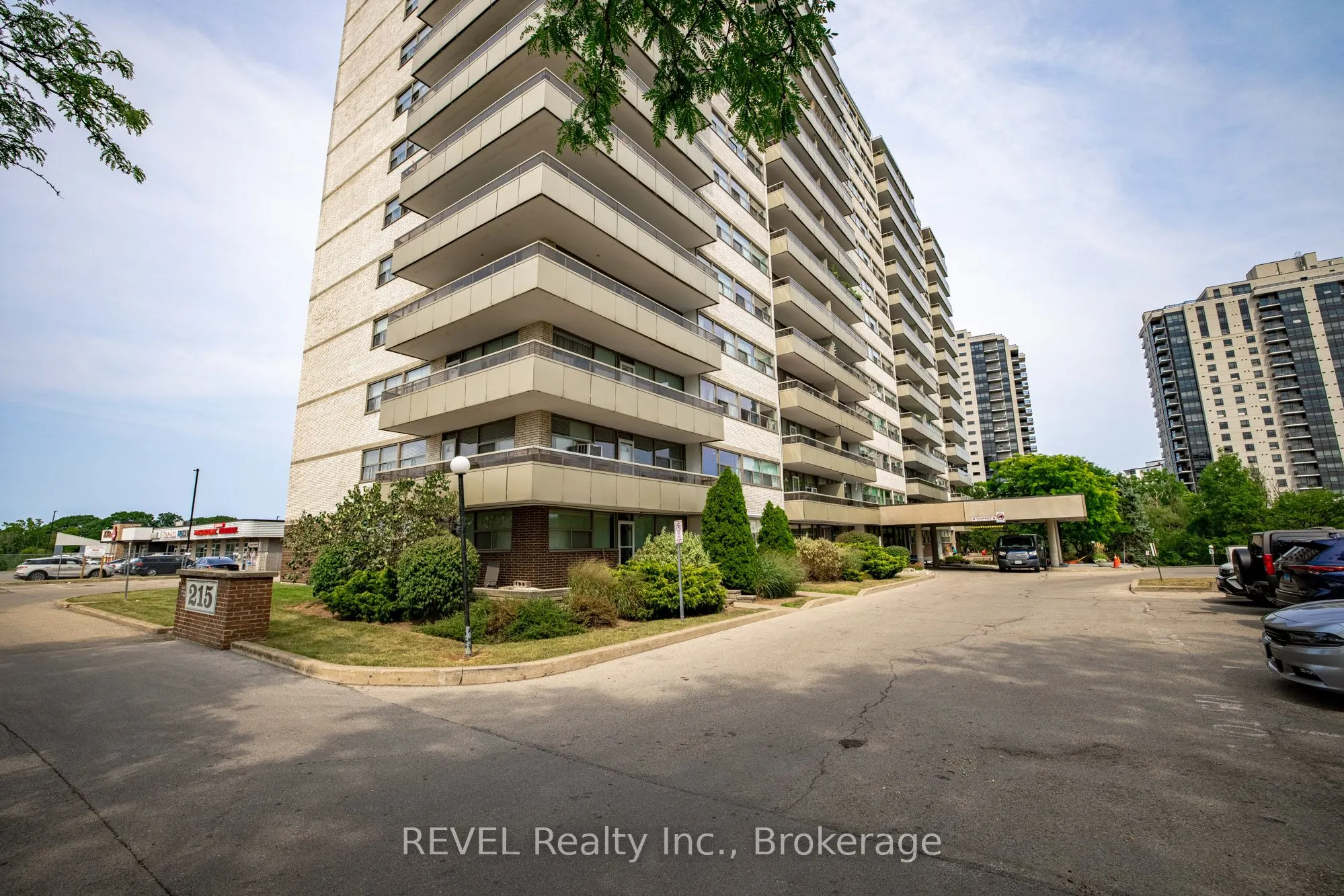 215 Glenridge Avenue, #1104