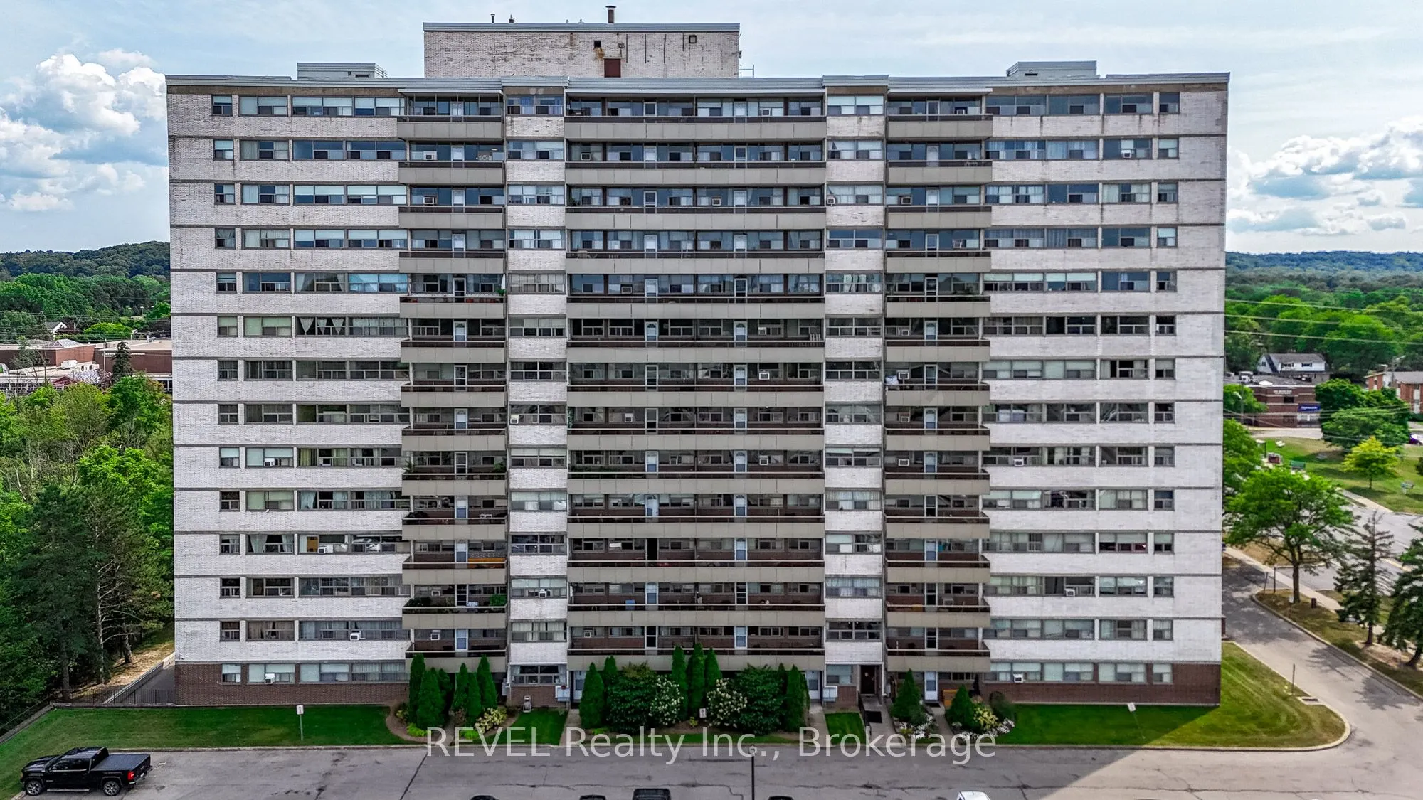 215 Glenridge Avenue, #1104