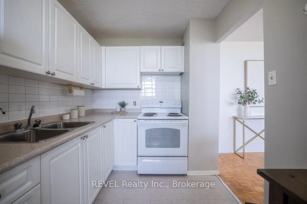 215 Glenridge Avenue, #1104