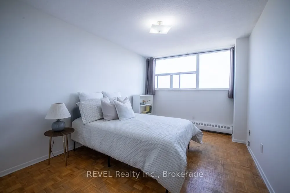 215 Glenridge Avenue, #1104