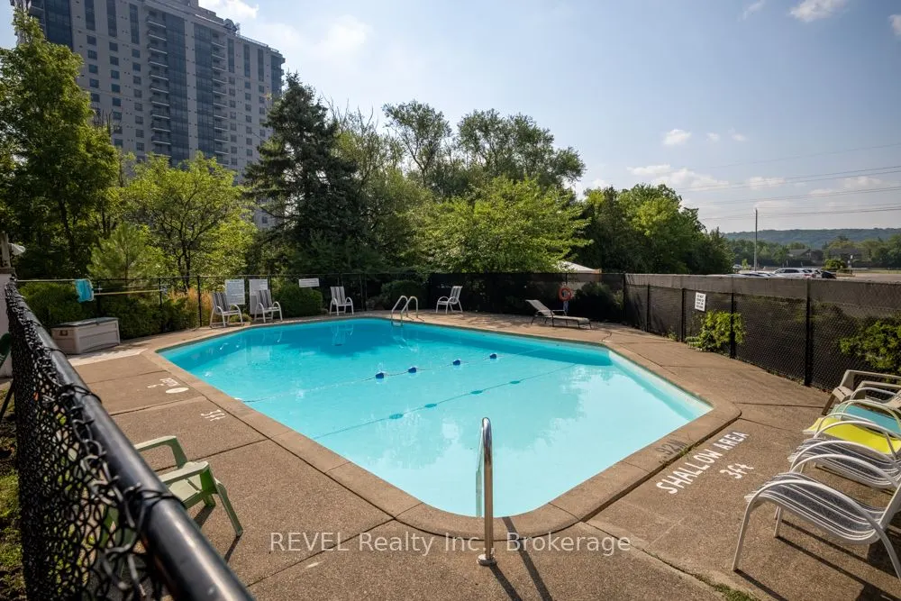 215 Glenridge Avenue, #1104