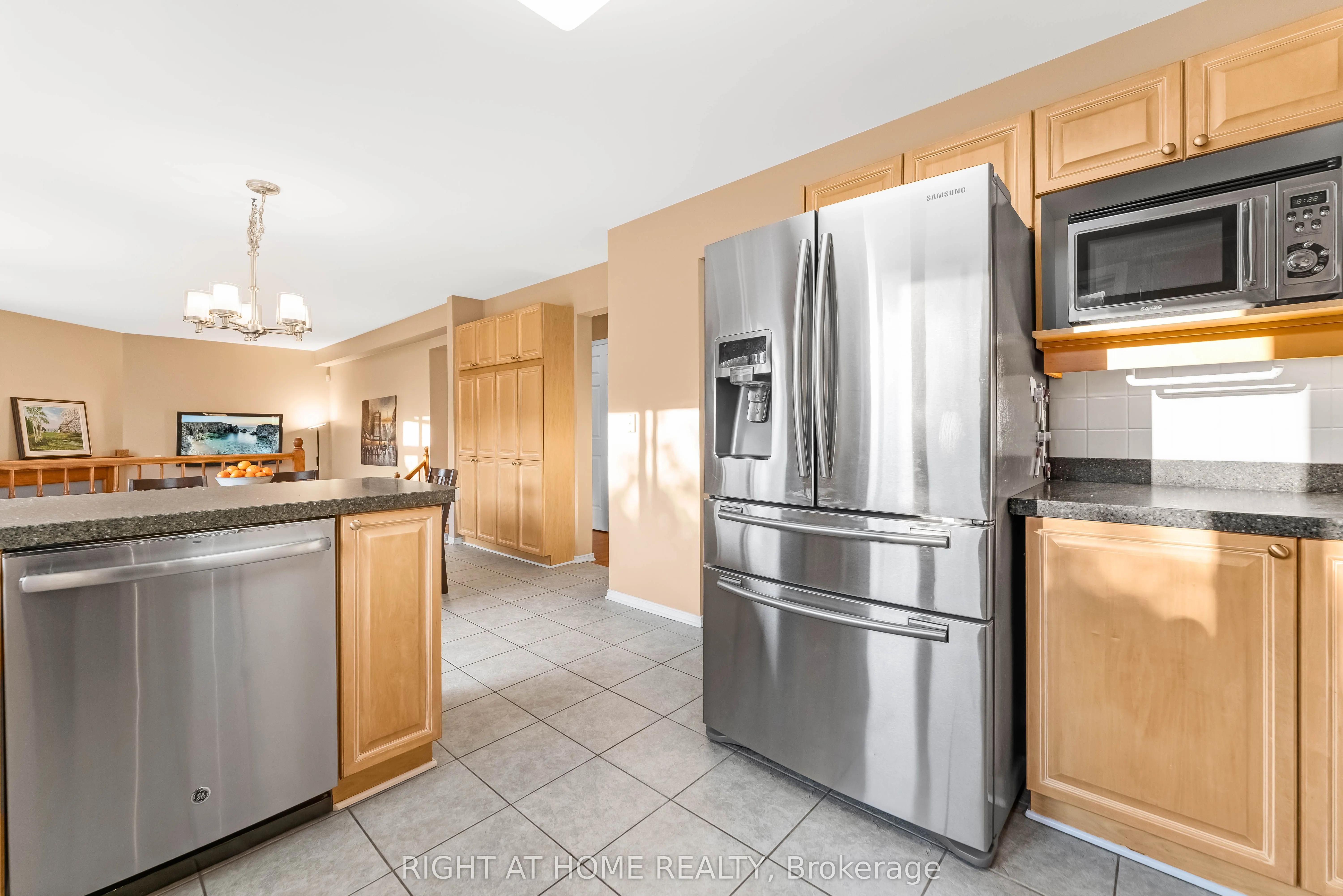 6196 Ravine Way