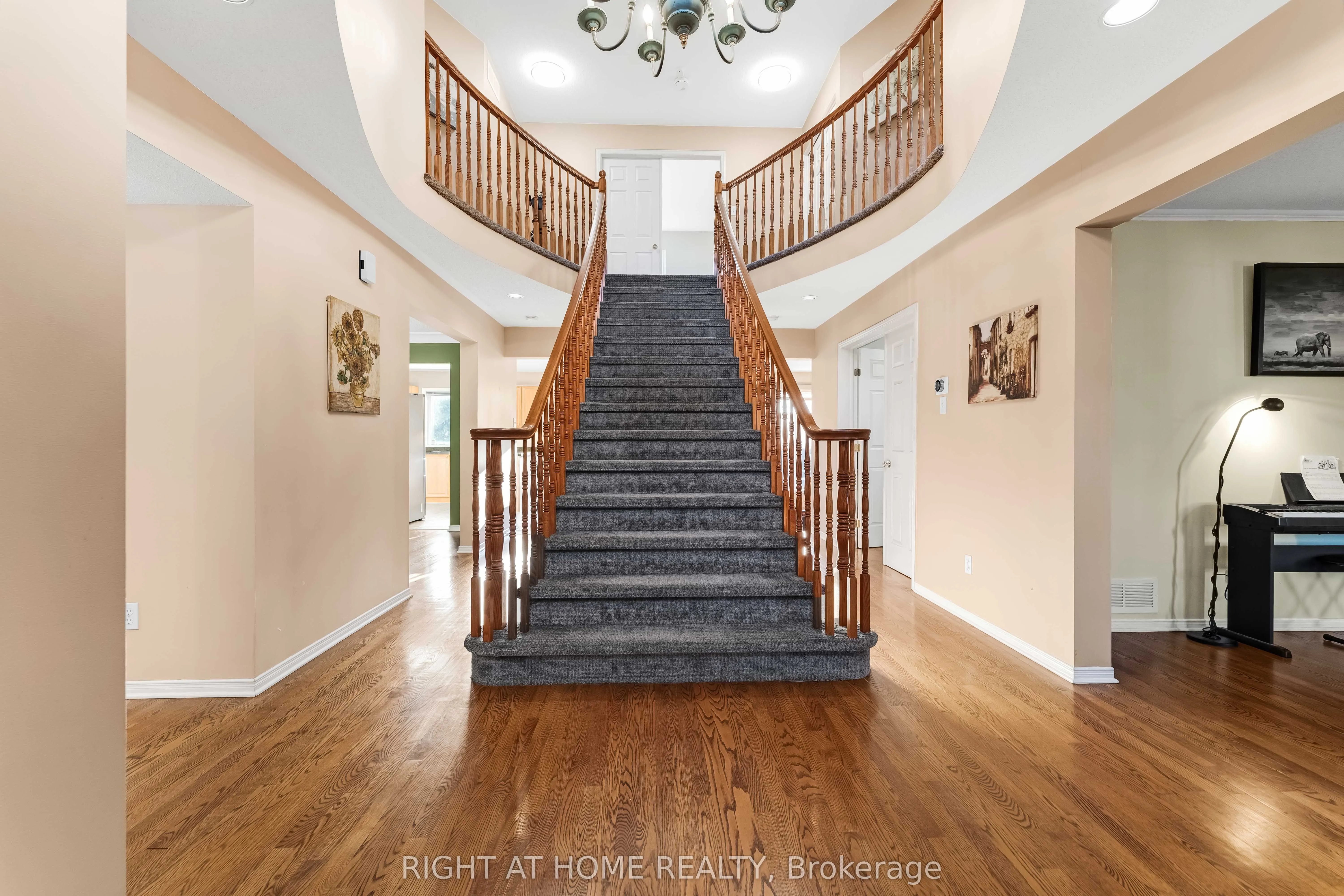 6196 Ravine Way
