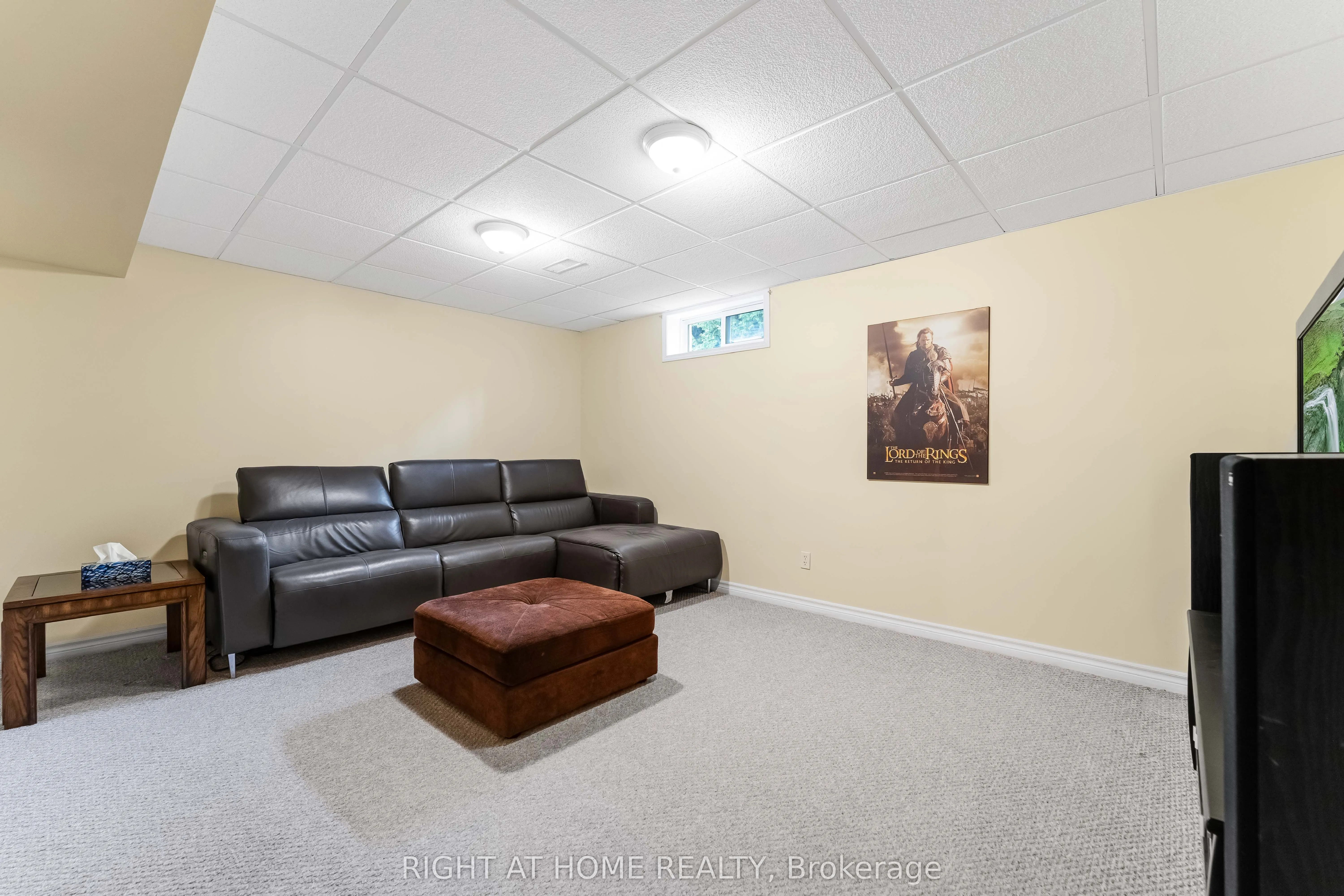 6196 Ravine Way