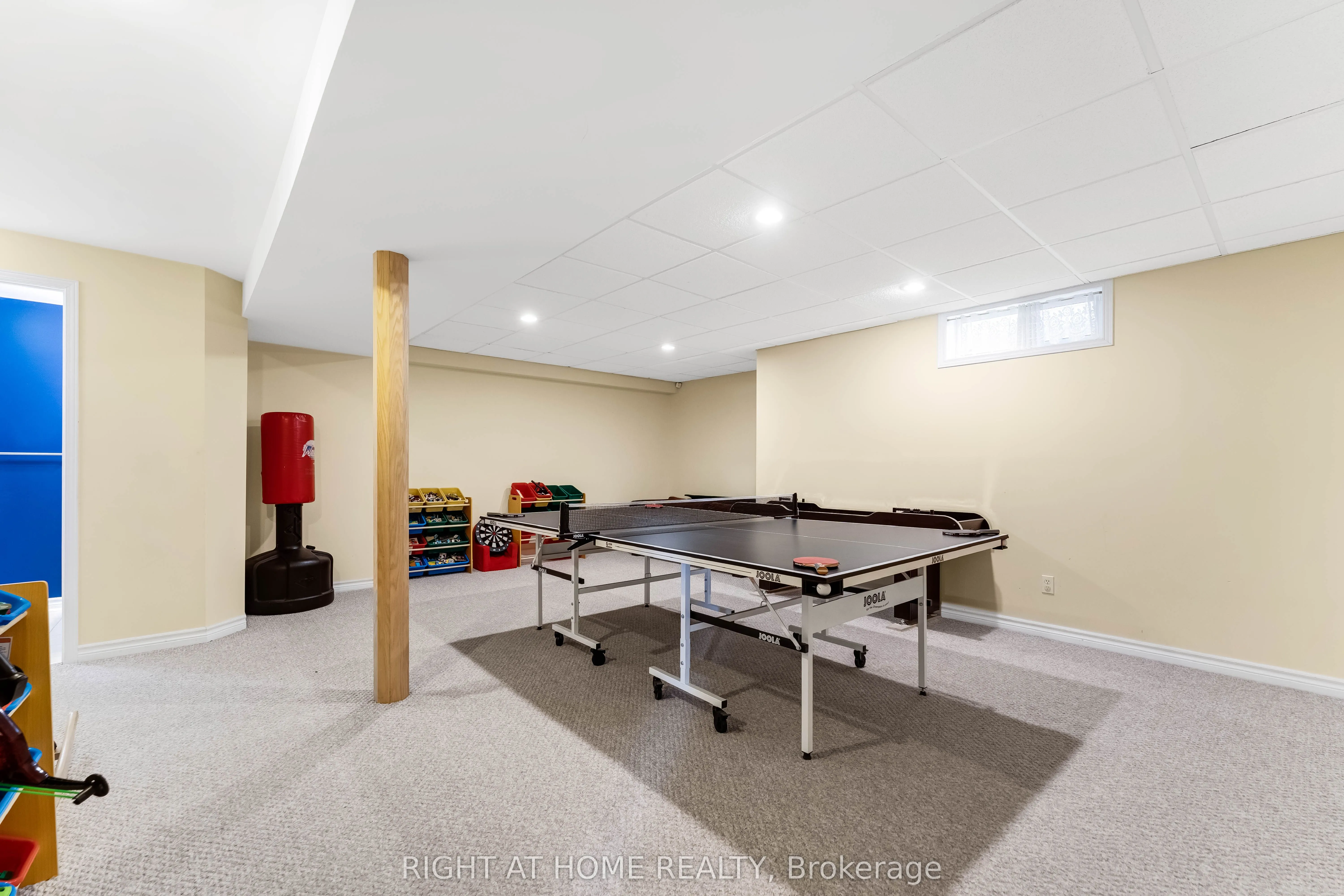 6196 Ravine Way