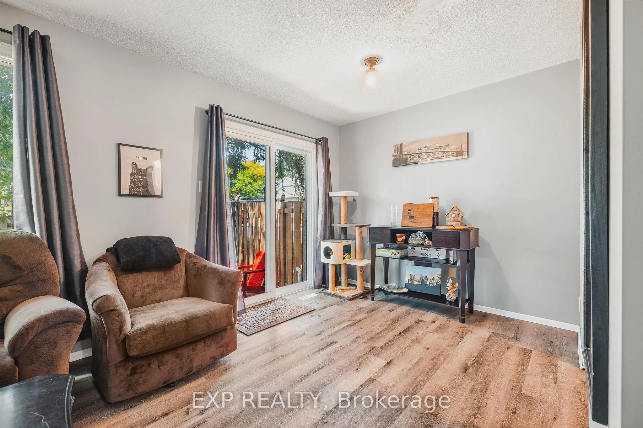 445 Kingscourt Drive