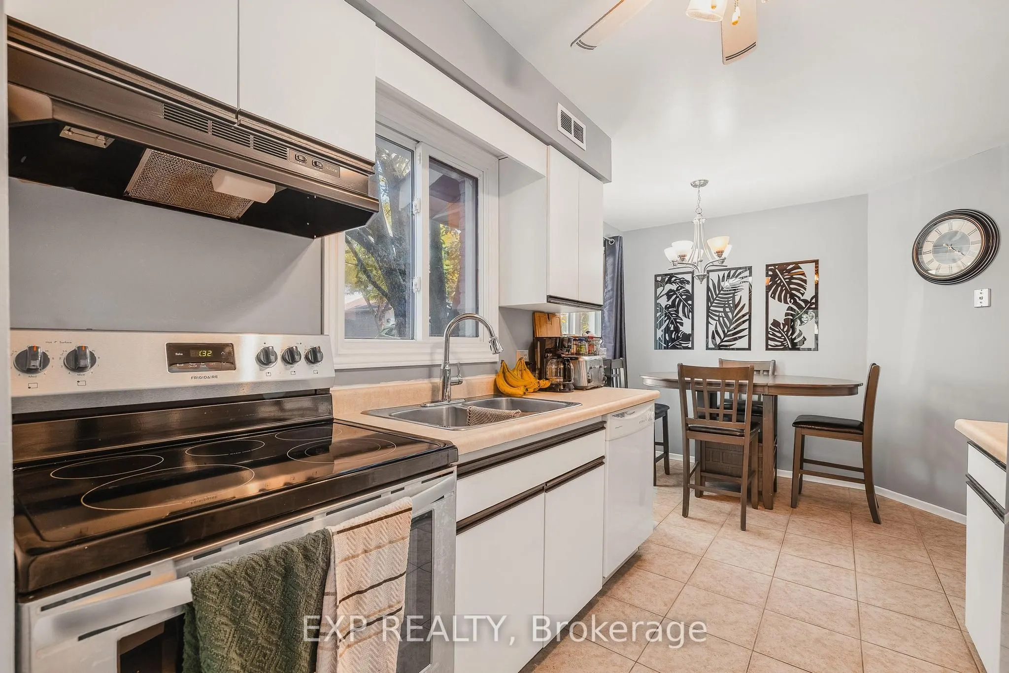 445 Kingscourt Drive
