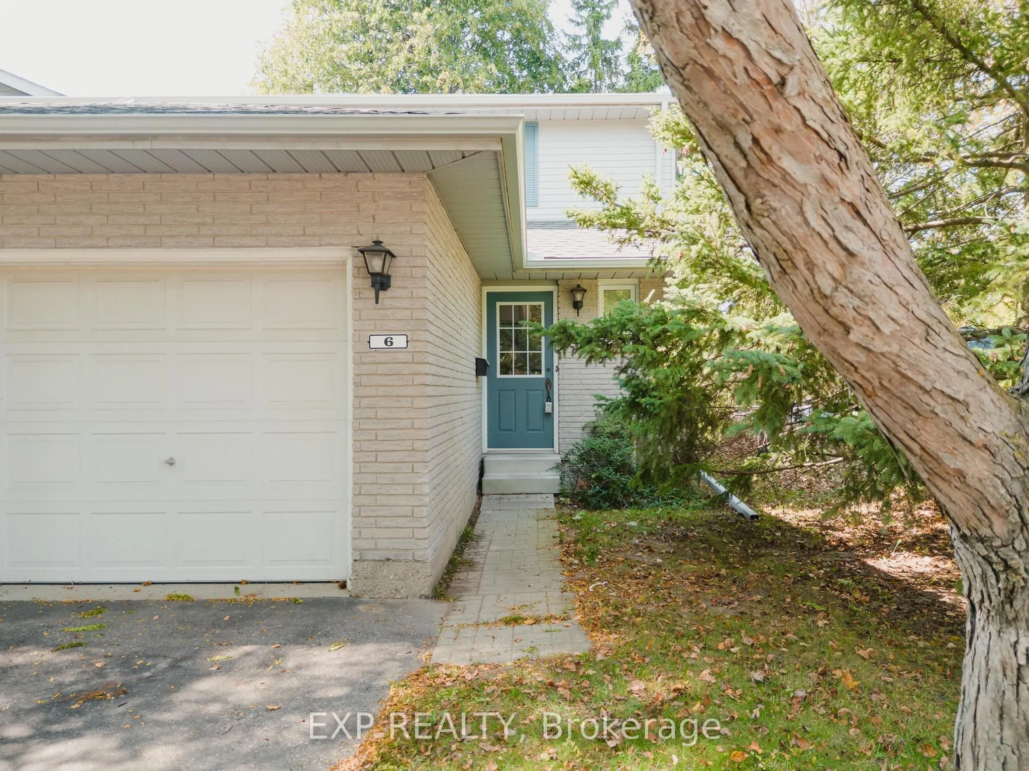 445 Kingscourt Drive