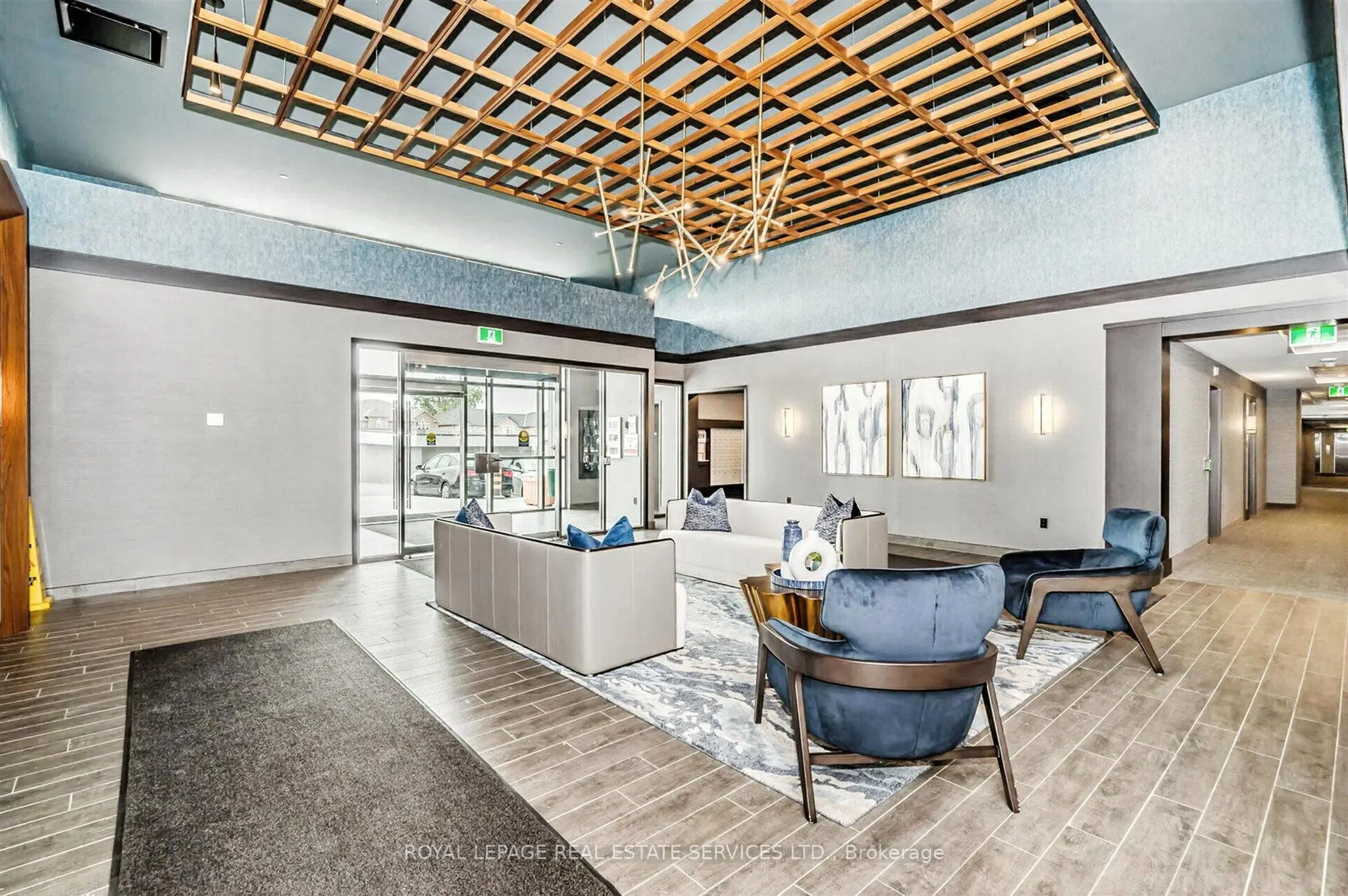 460 Dundas Street E, #1204