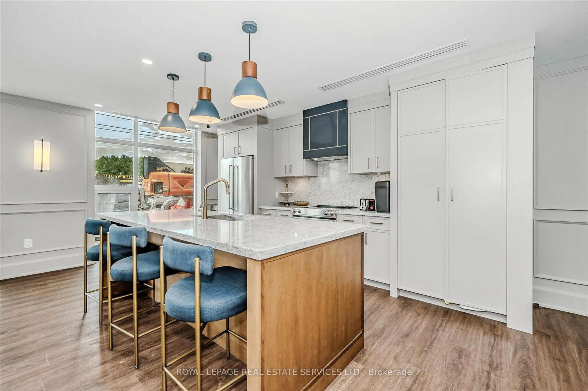 460 Dundas Street E, #1204