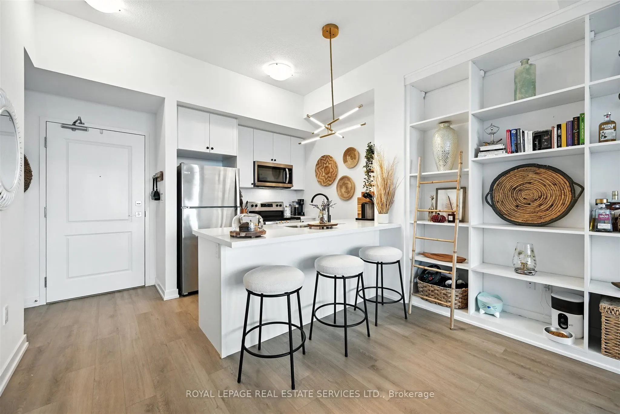 460 Dundas Street E, #1204